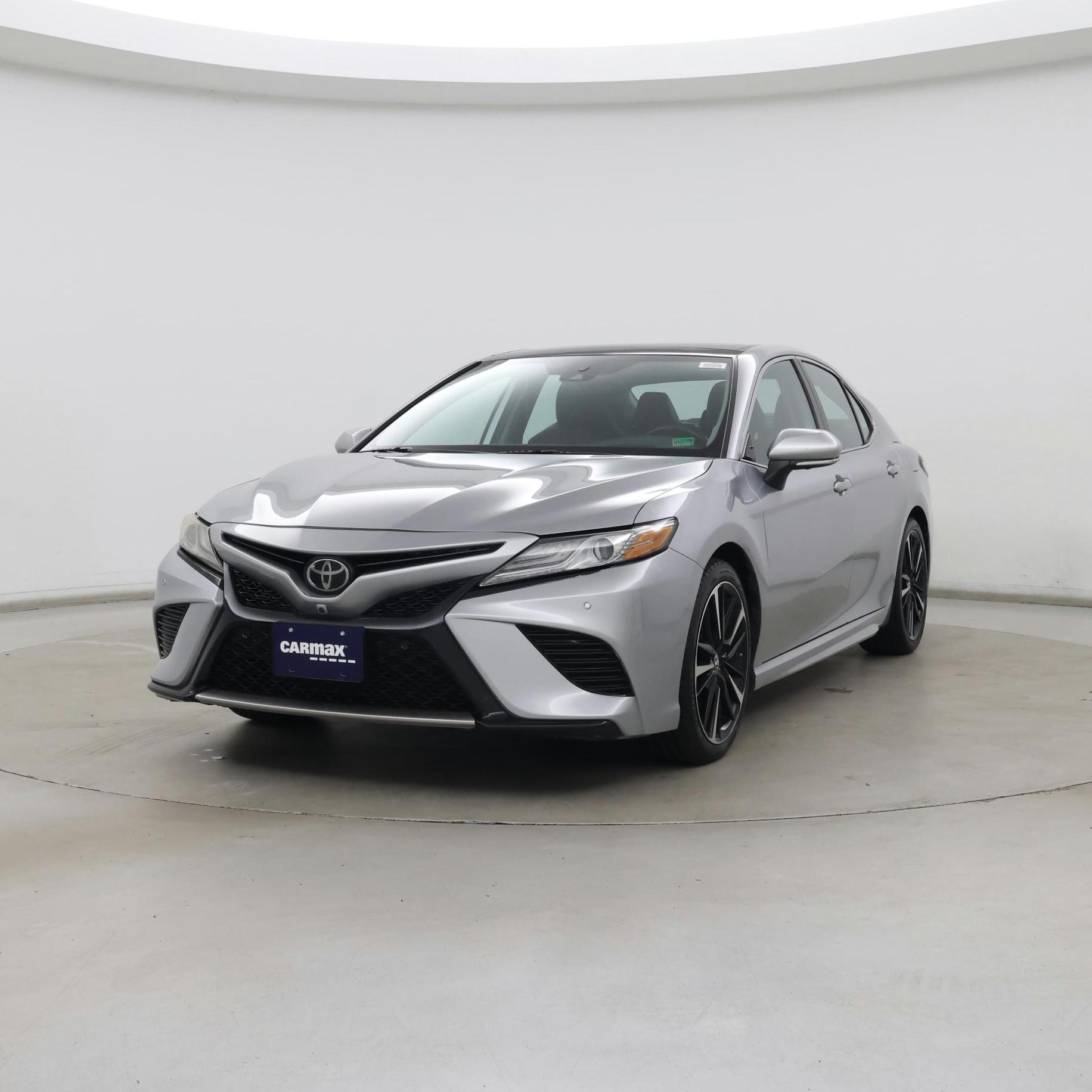 Thumbnail: 2019 Toyota Camry - 4