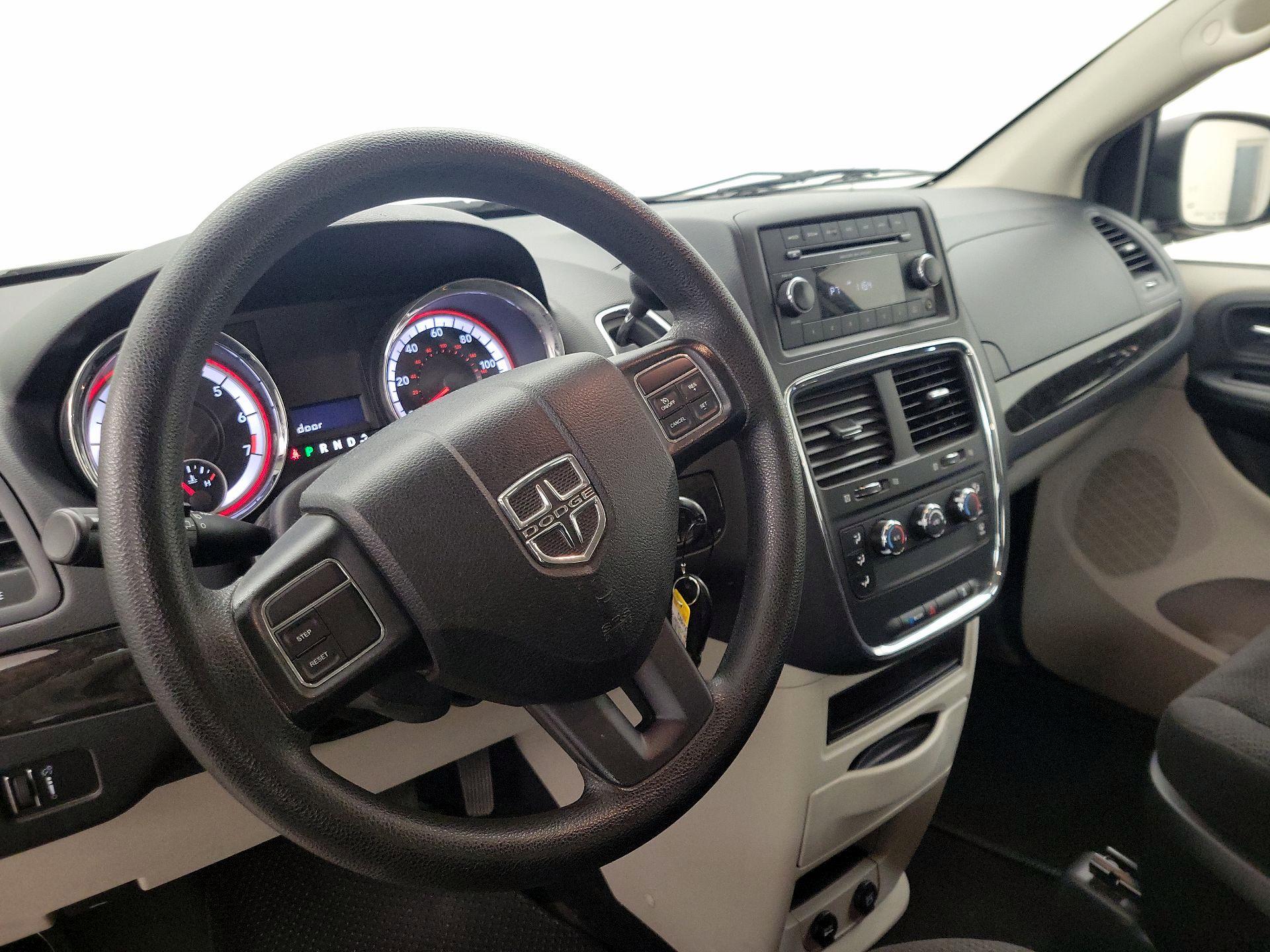 Thumbnail: 2015 Dodge Grand Caravan - 9