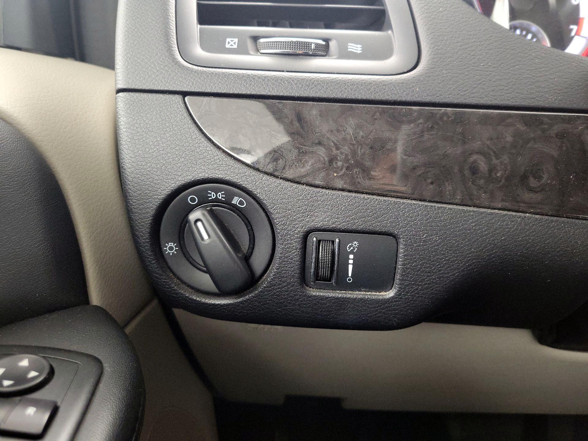 Thumbnail: 2015 Dodge Grand Caravan - 13