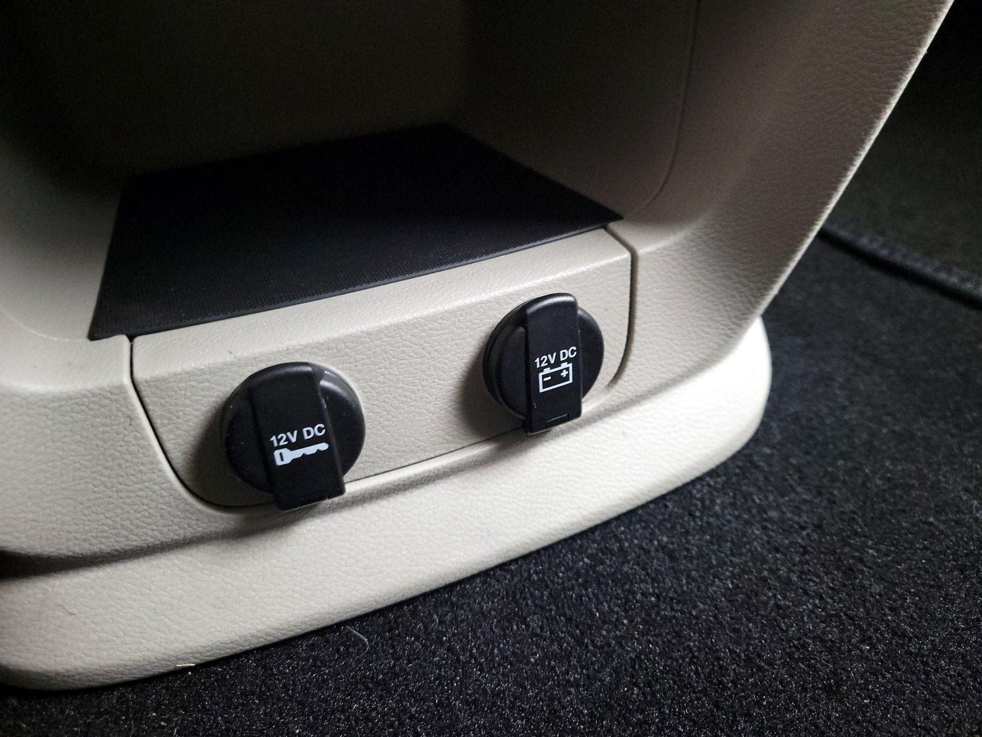 Thumbnail: 2015 Dodge Grand Caravan - 17