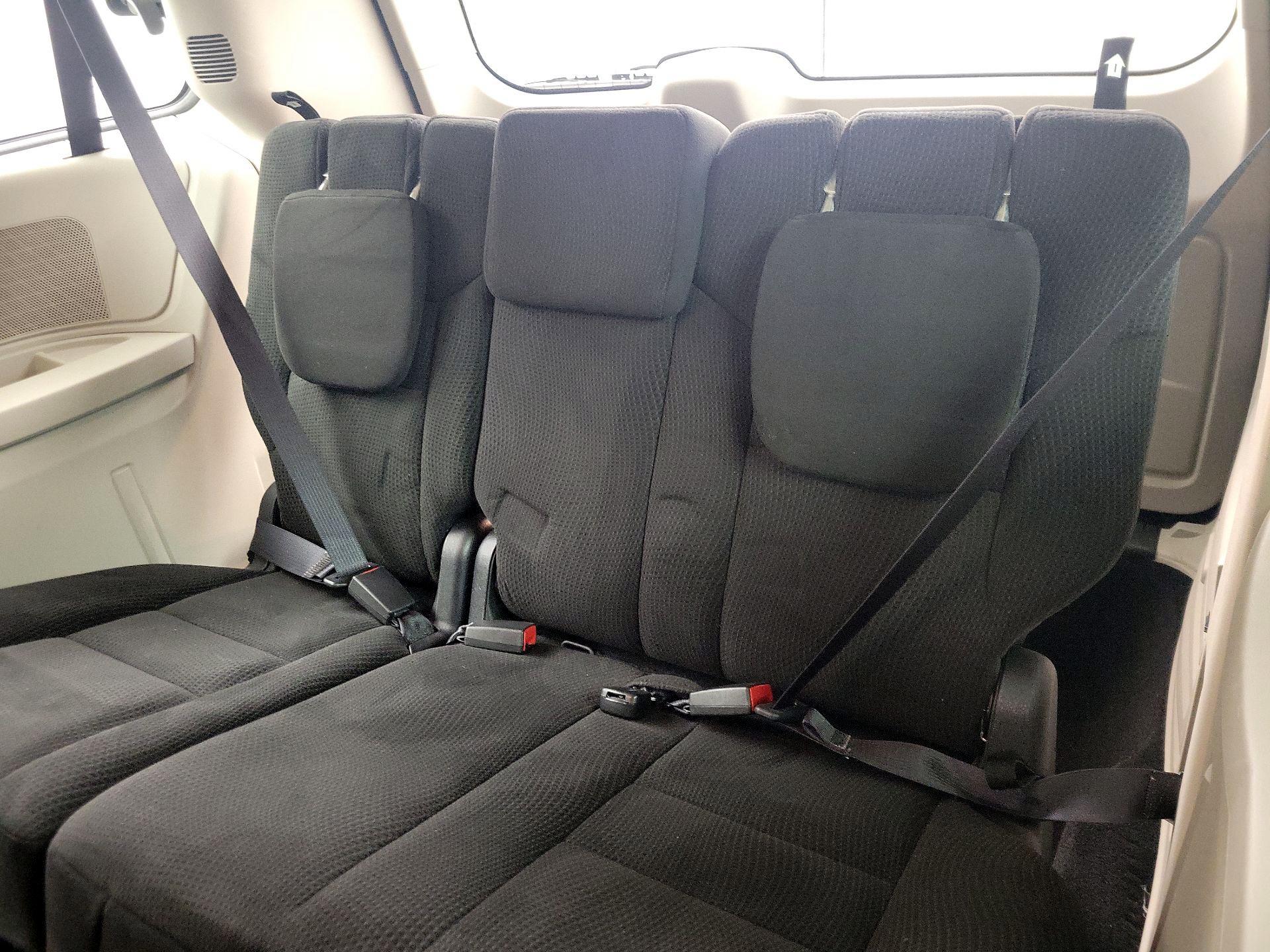 Thumbnail: 2015 Dodge Grand Caravan - 19