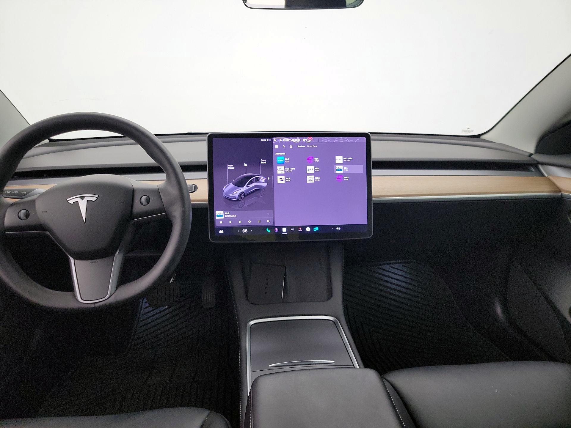 Thumbnail: 2022 Tesla Model 3 - 9