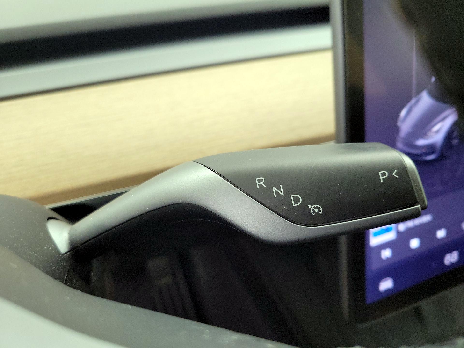 Thumbnail: 2022 Tesla Model 3 - 16