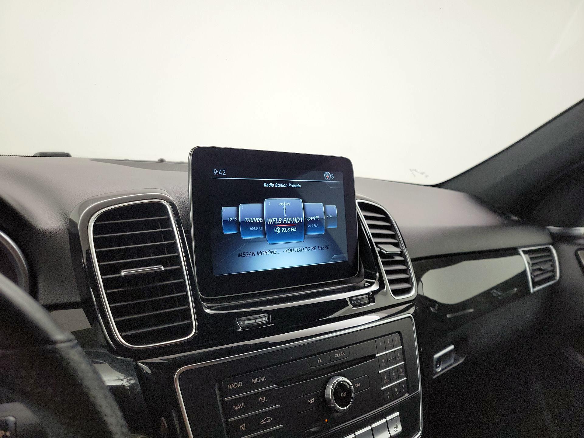 Thumbnail: 2017 Mercedes-Benz GLE - 16