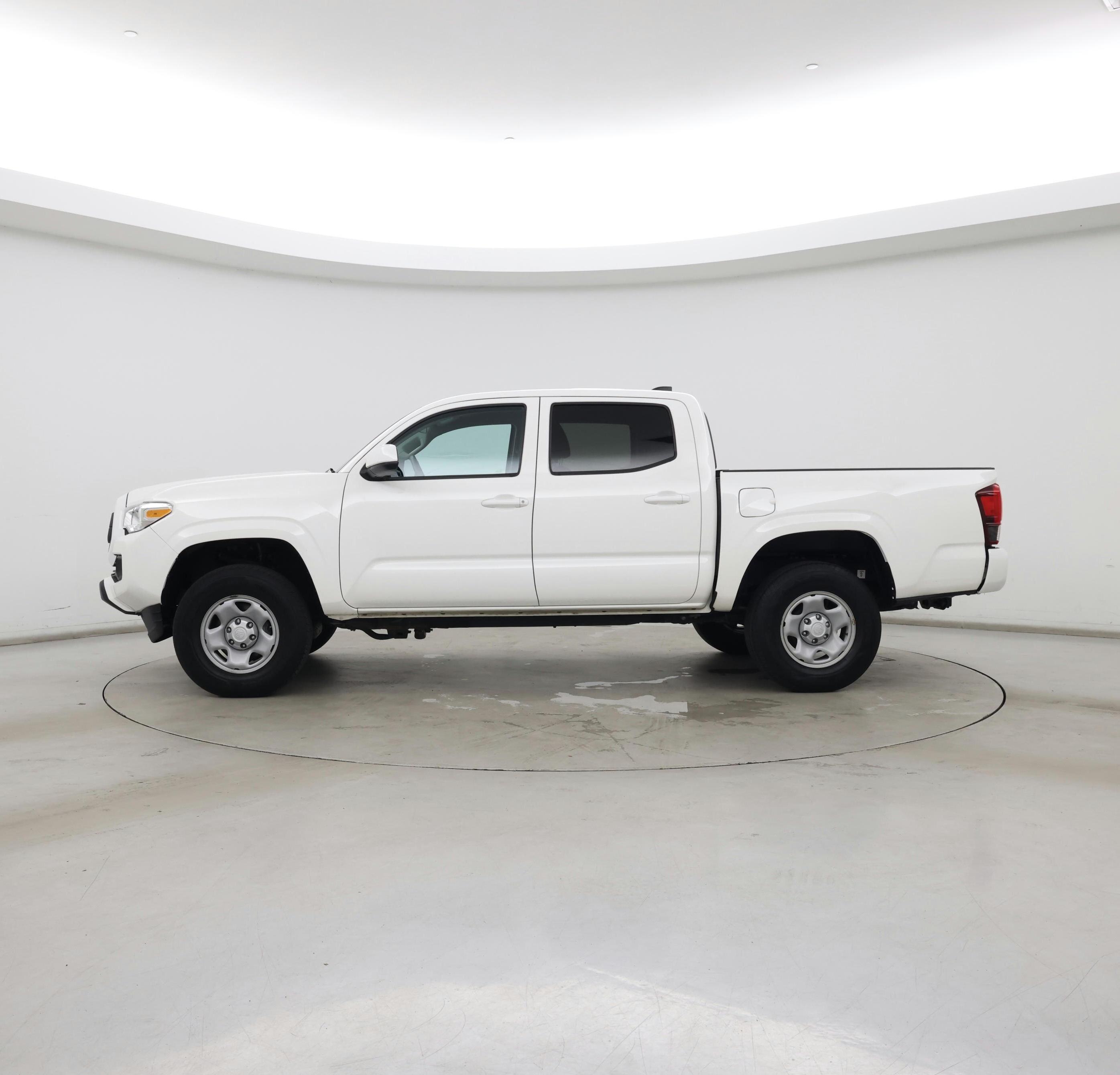 Thumbnail: 2020 Toyota Tacoma - 3