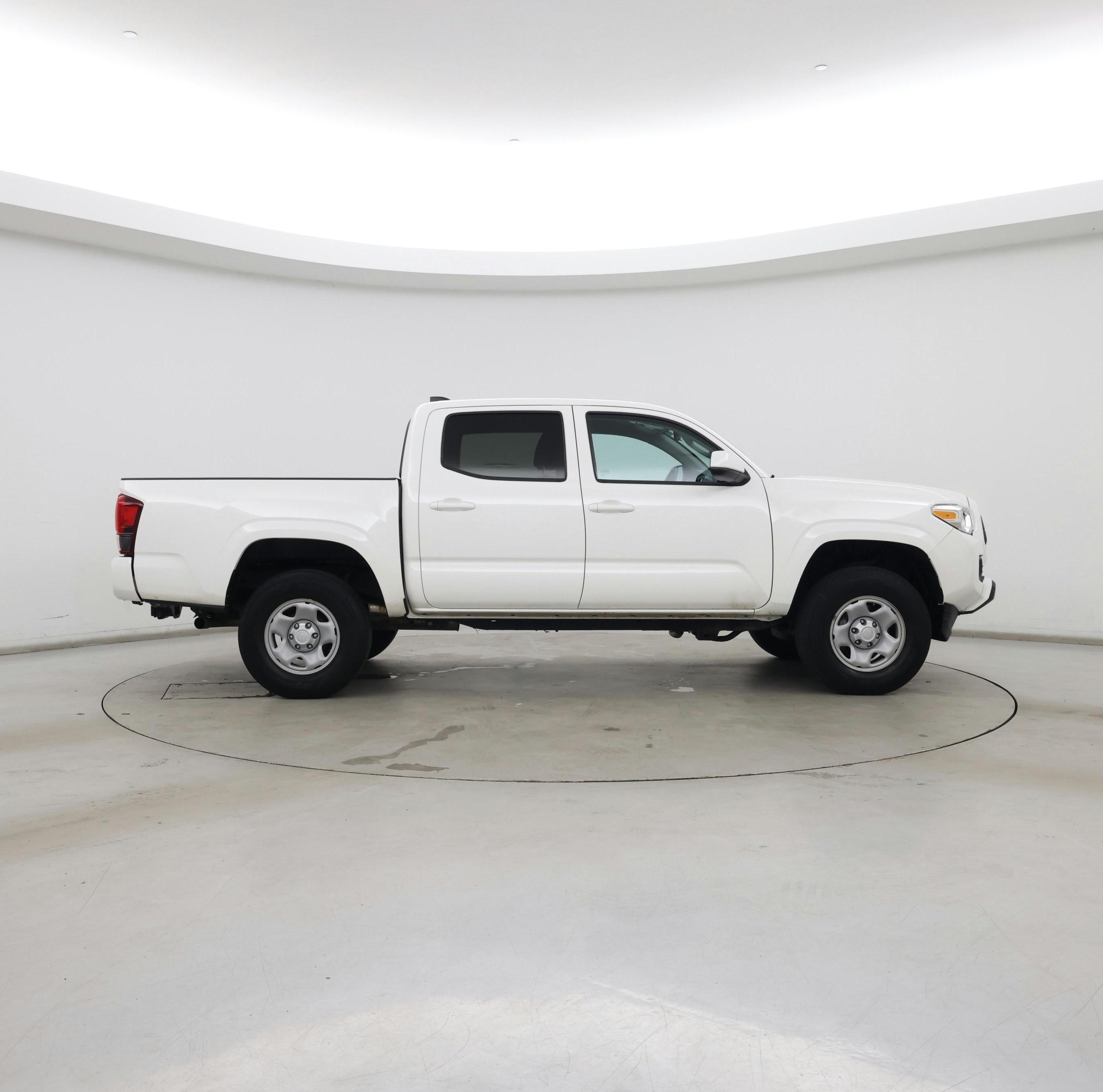 Thumbnail: 2020 Toyota Tacoma - 7