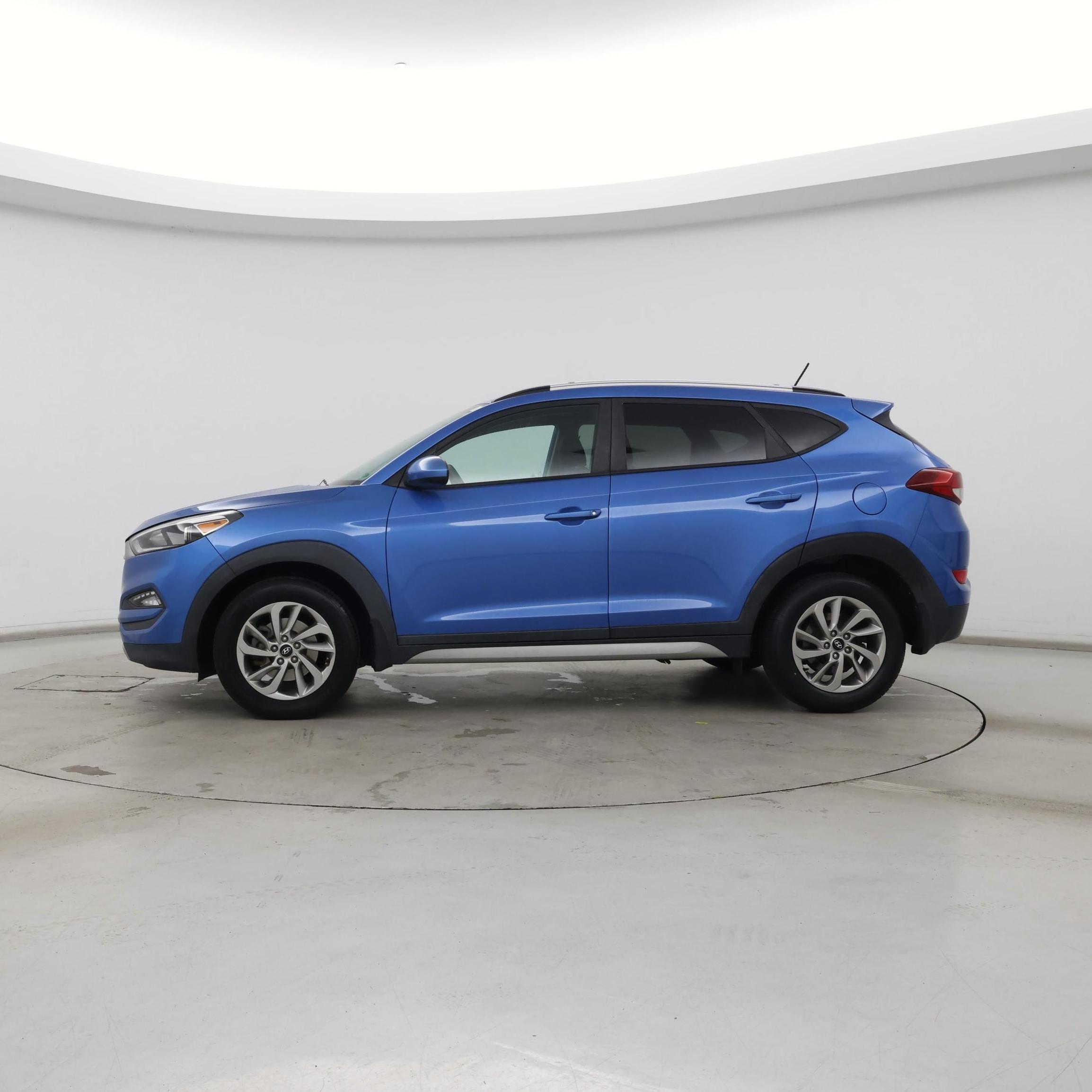 Thumbnail: 2017 Hyundai Tucson - 3
