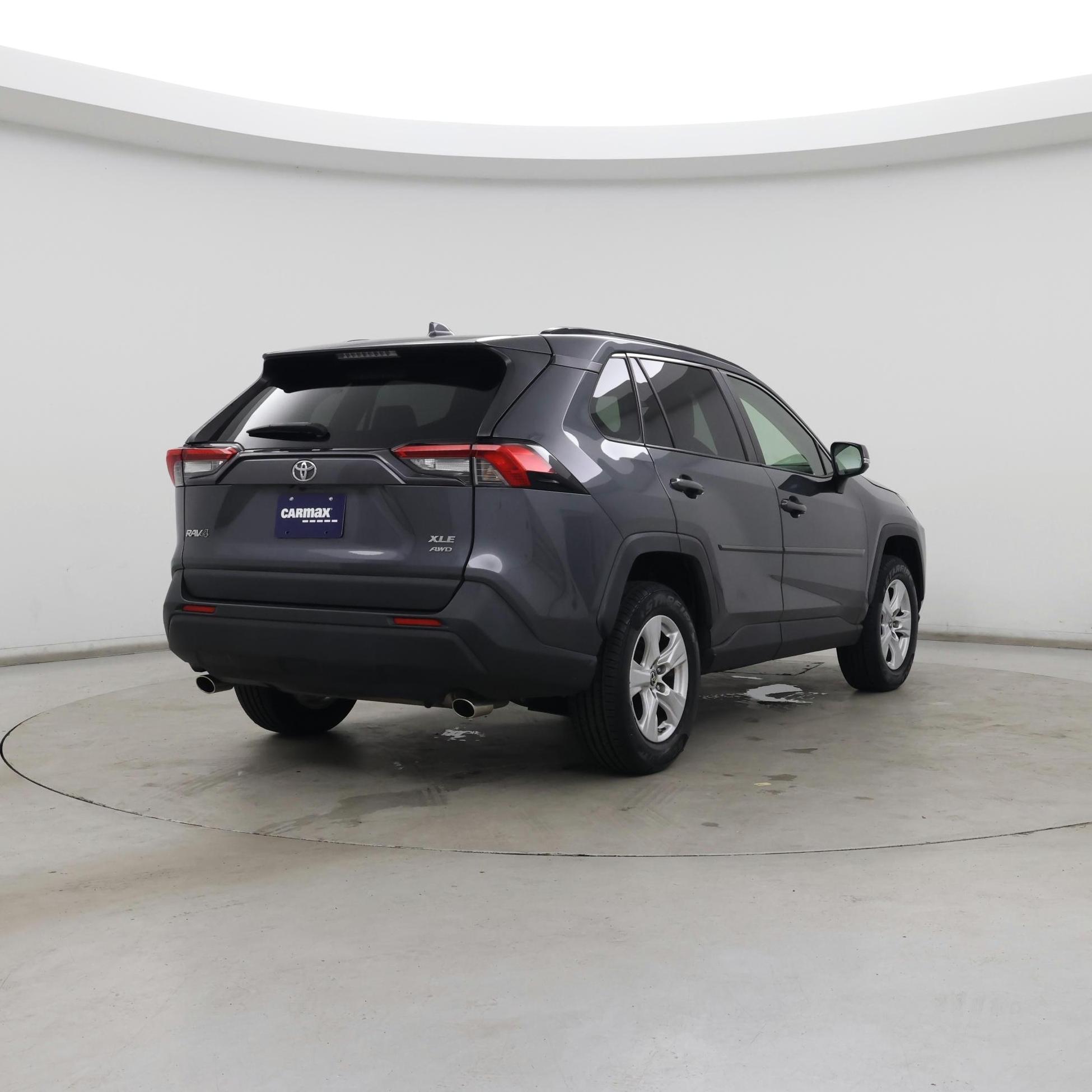 Thumbnail: 2019 Toyota RAV4 - 8