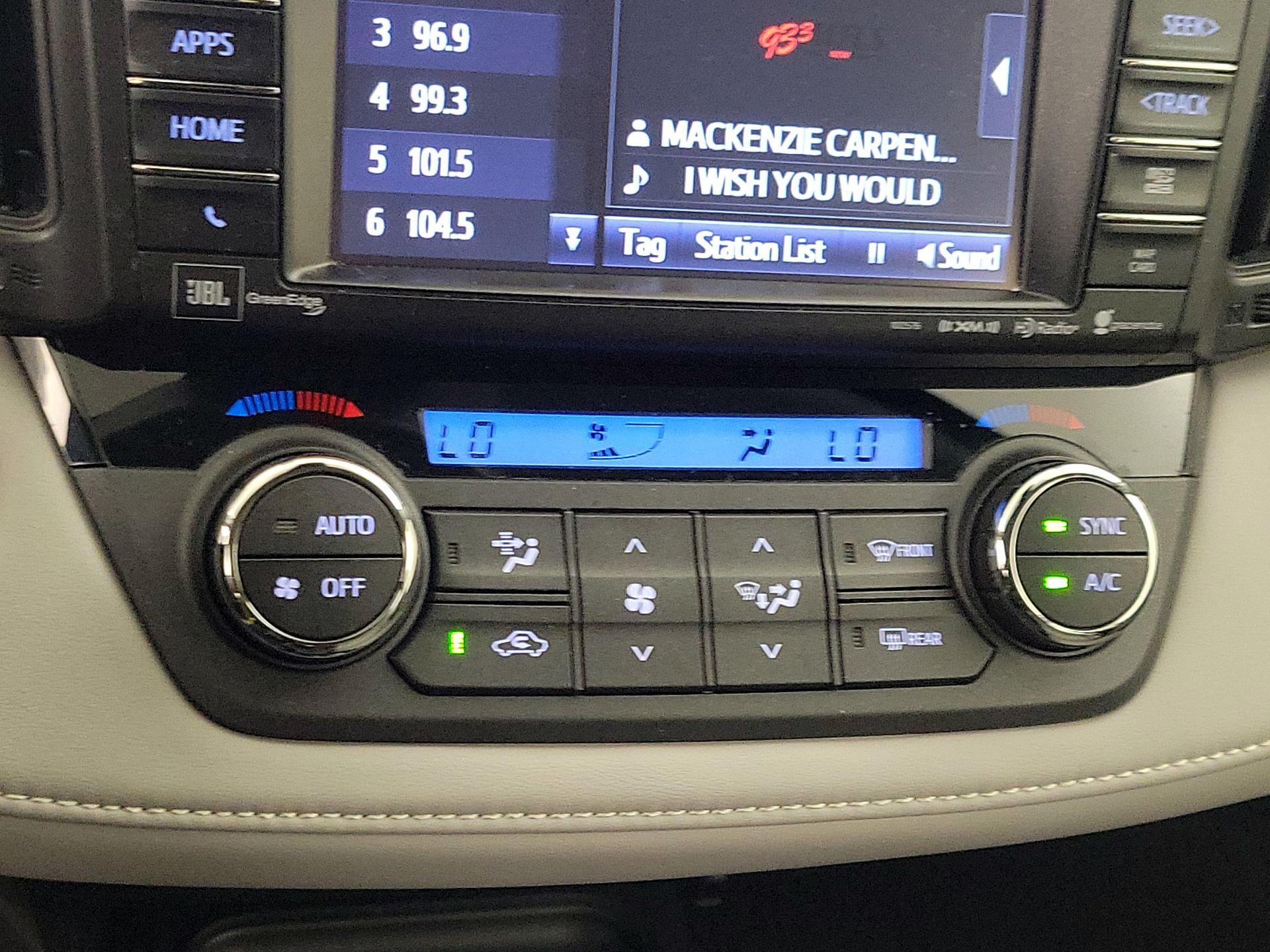 Thumbnail: 2018 Toyota RAV4 - 17