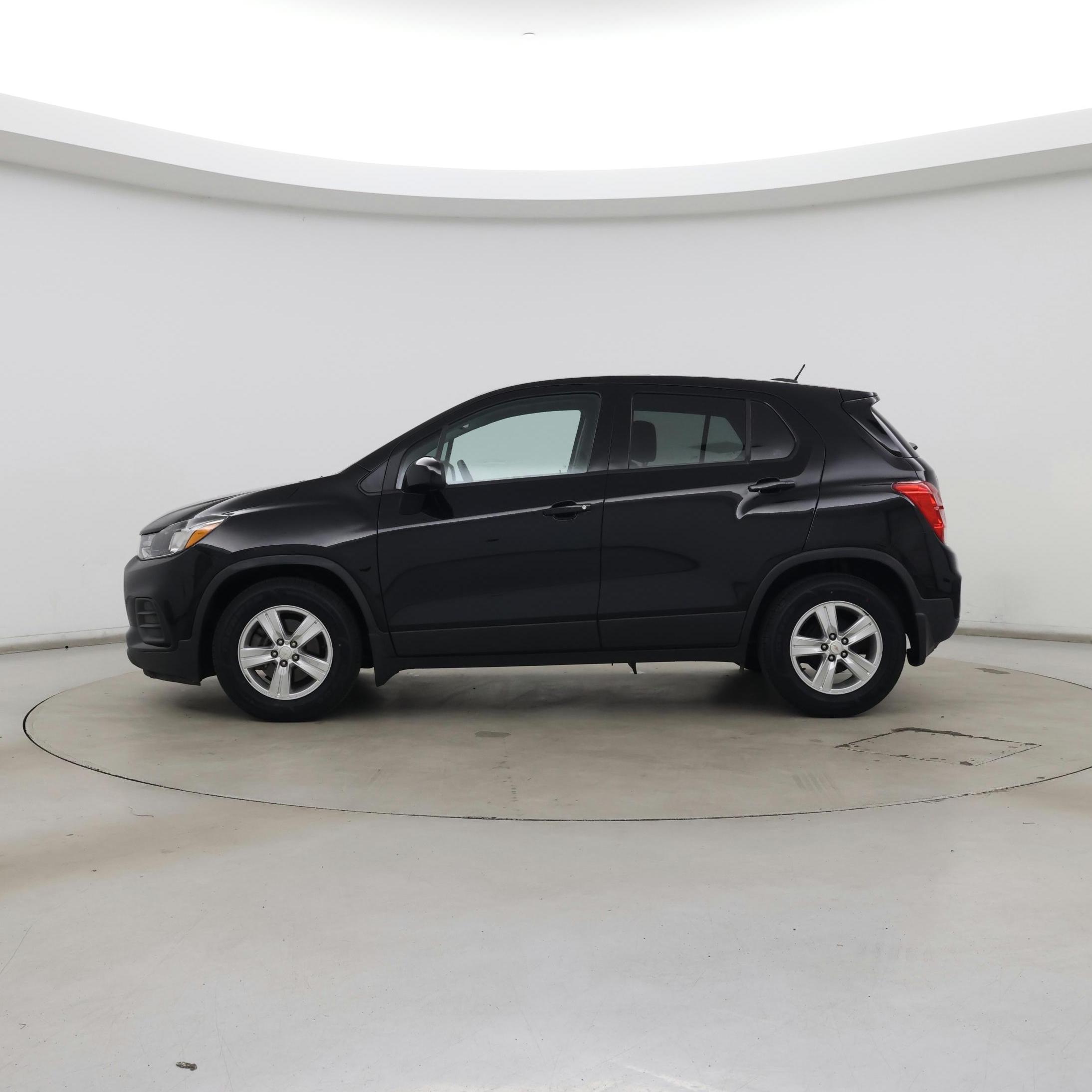 Thumbnail: 2020 Chevrolet Trax - 3