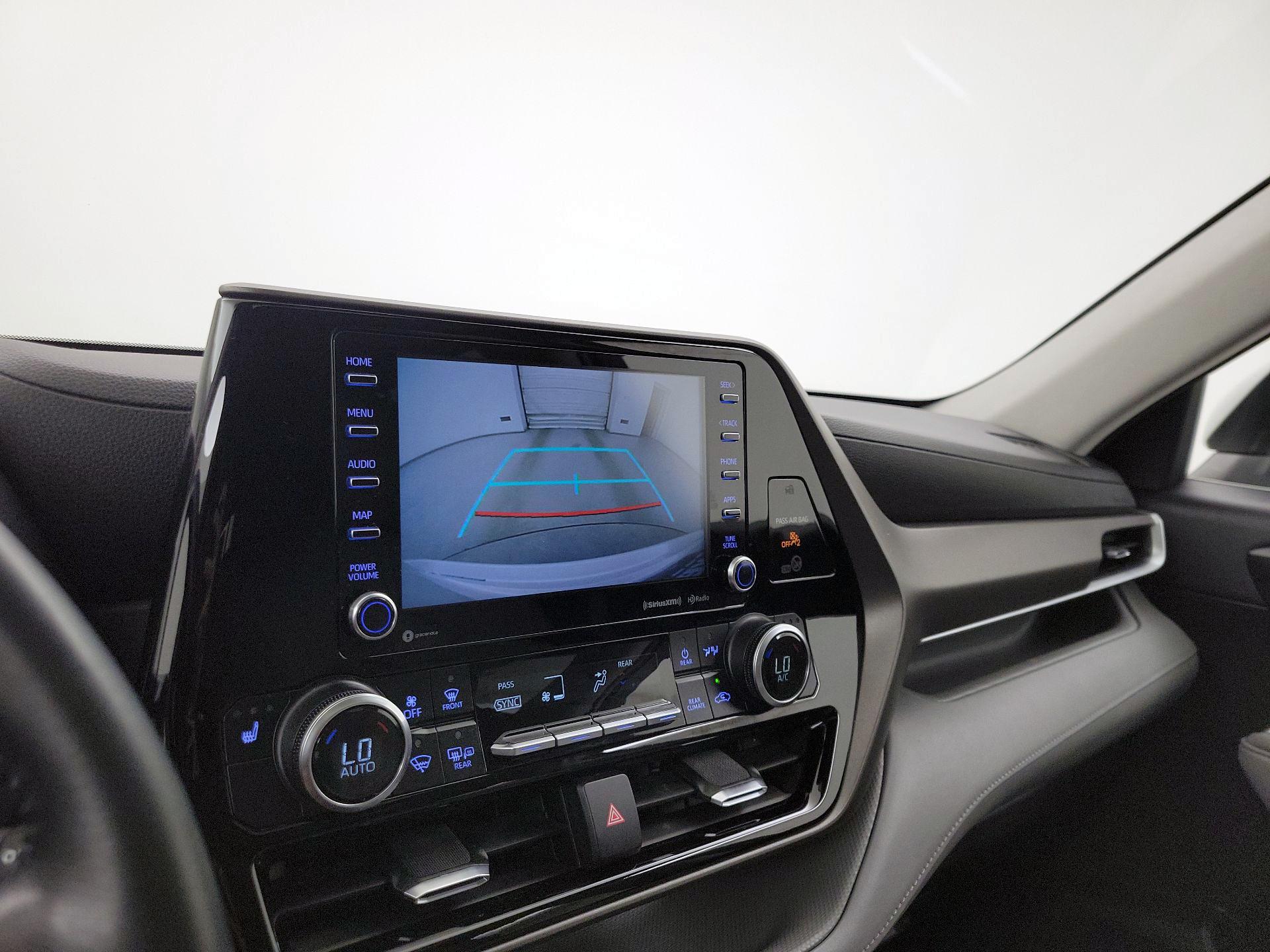 Thumbnail: 2021 Toyota Highlander - 14