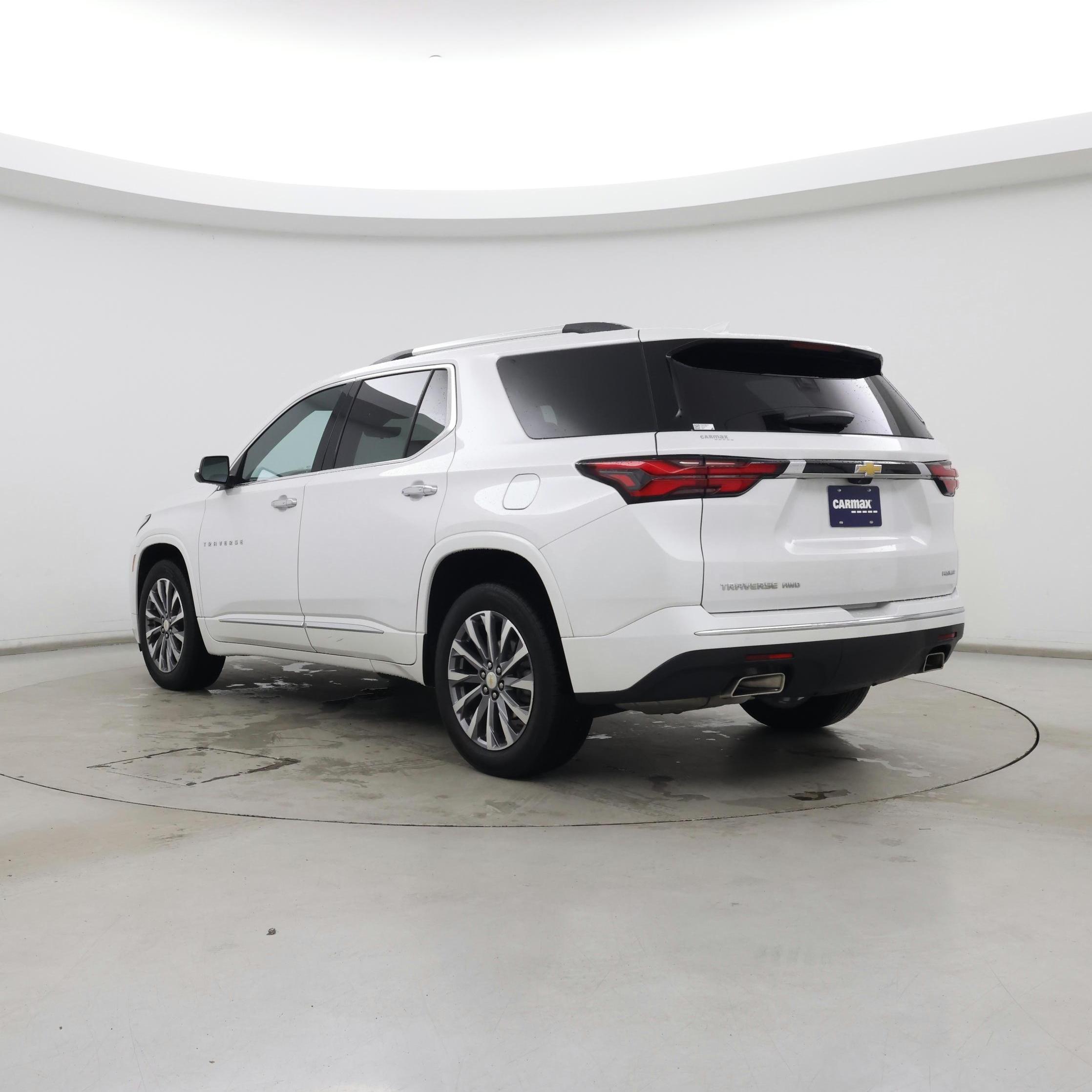 Thumbnail: 2023 Chevrolet Traverse - 2
