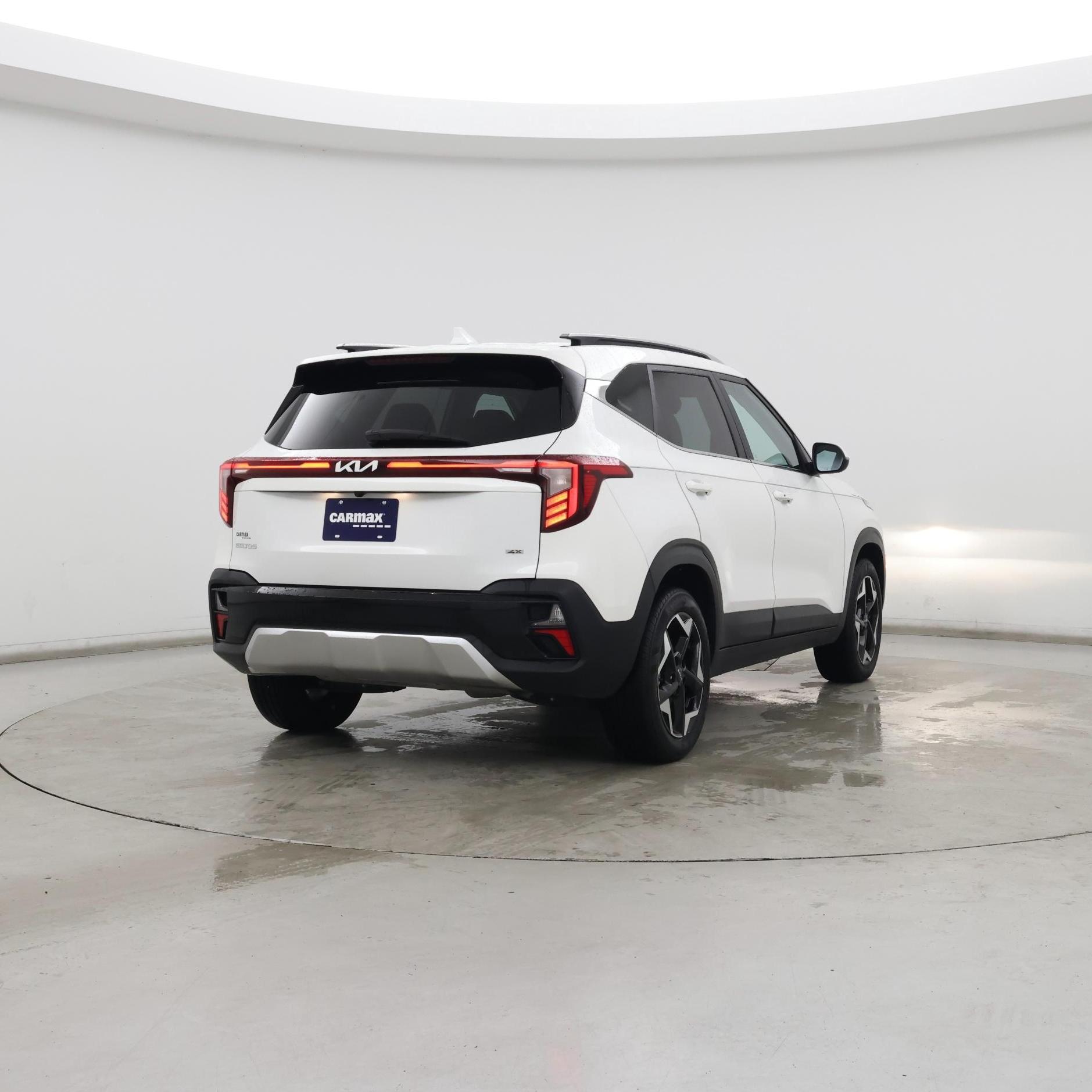 Thumbnail: 2024 Kia Seltos - 8