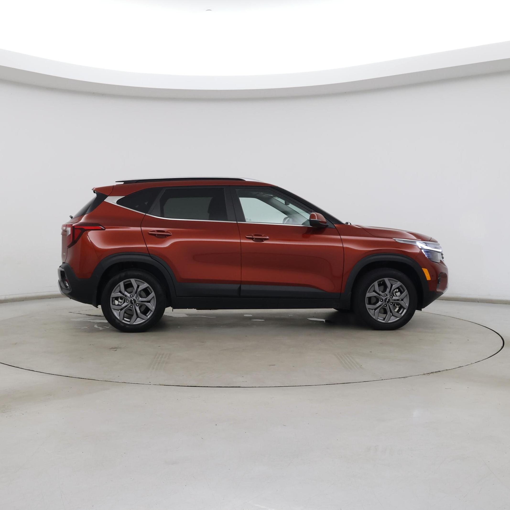 Thumbnail: 2024 Kia Seltos - 7