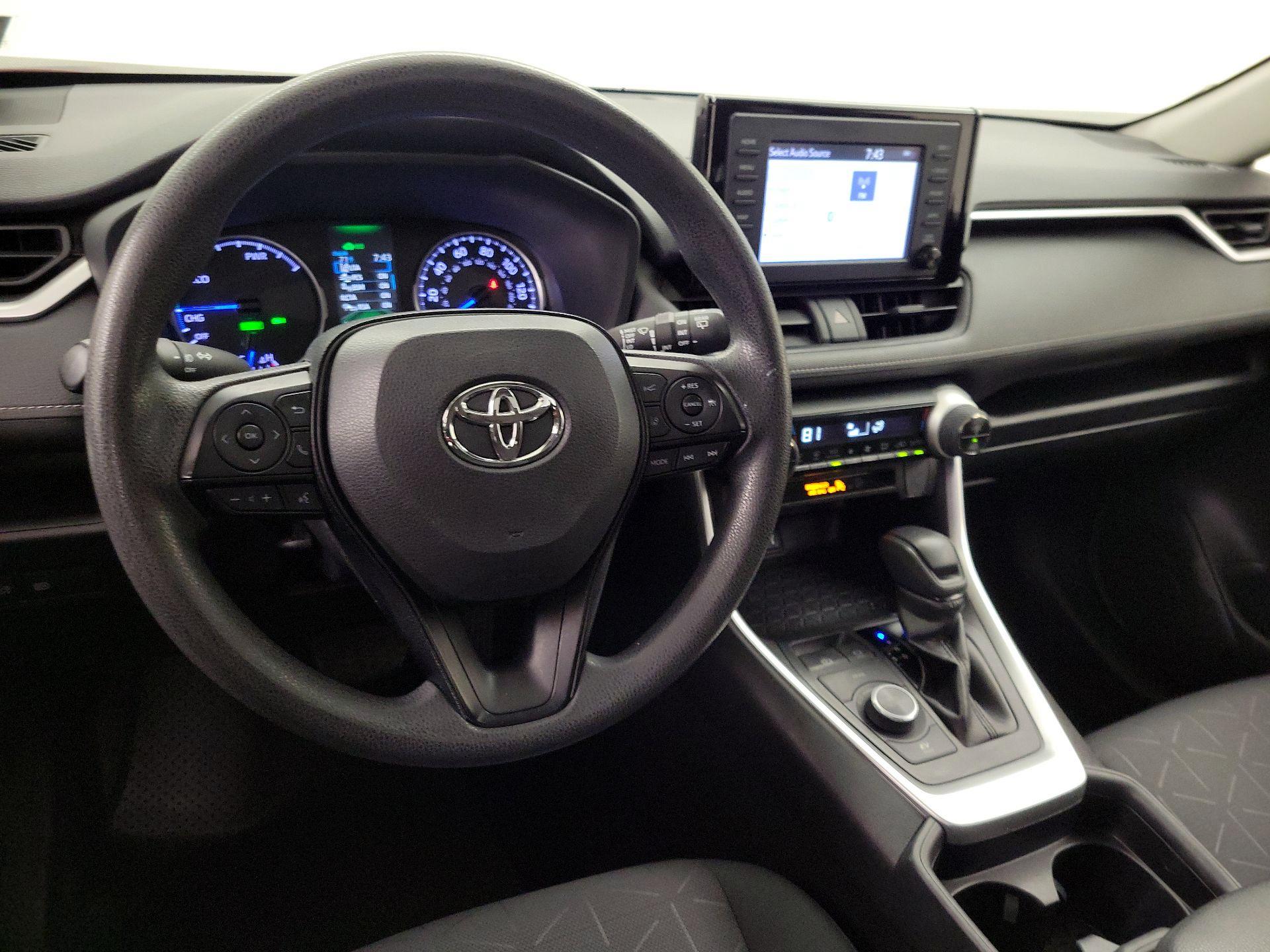 Thumbnail: 2019 Toyota RAV4 - 9