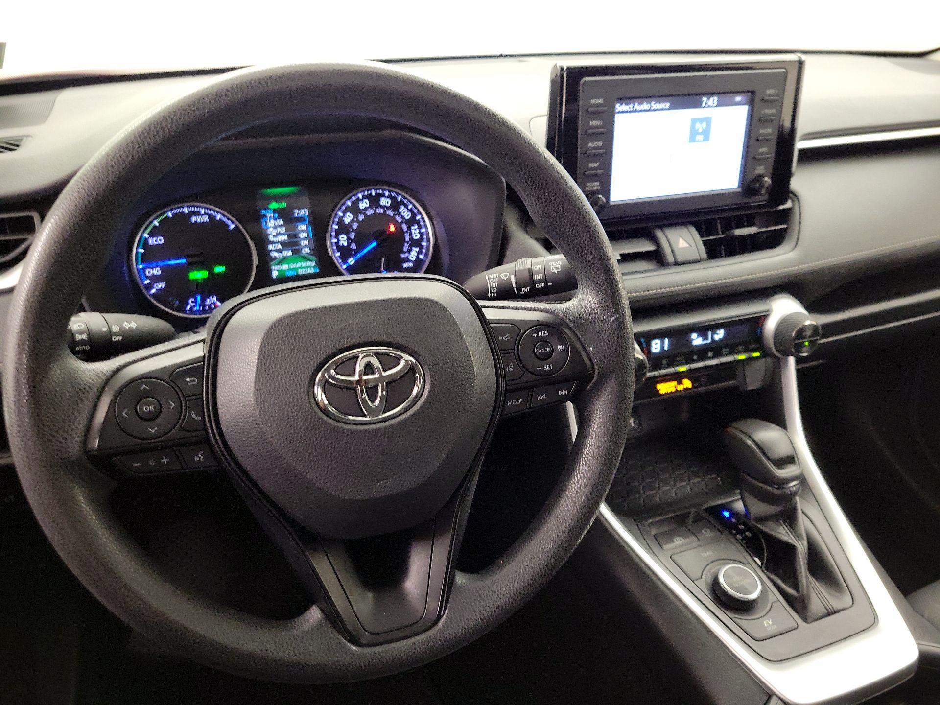 Thumbnail: 2019 Toyota RAV4 - 10