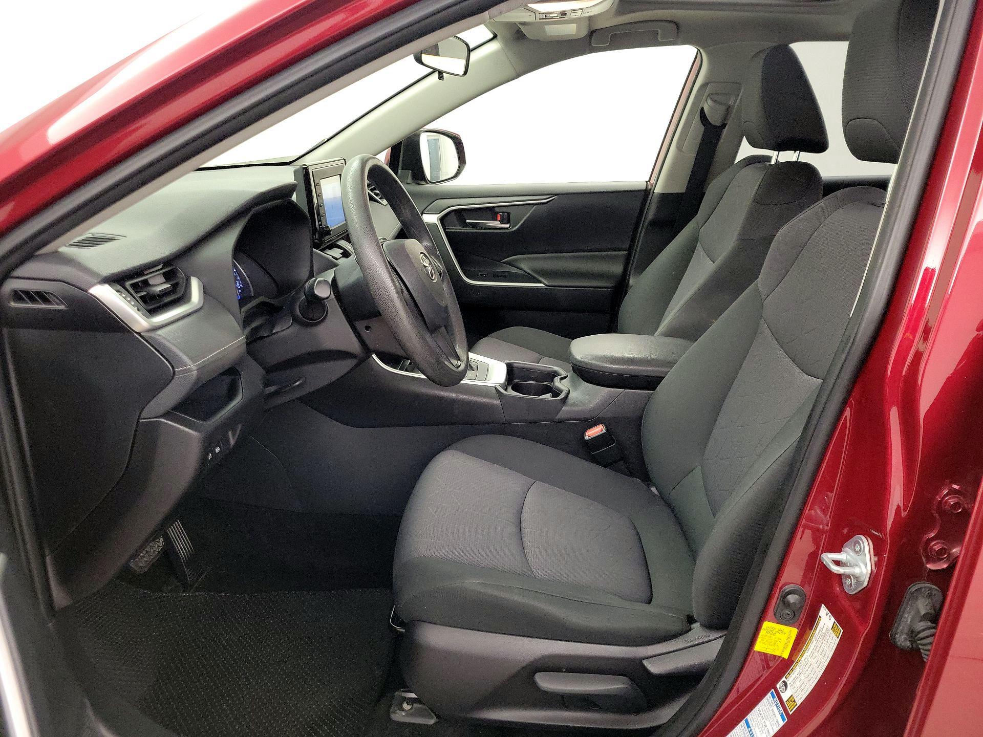Thumbnail: 2019 Toyota RAV4 - 11