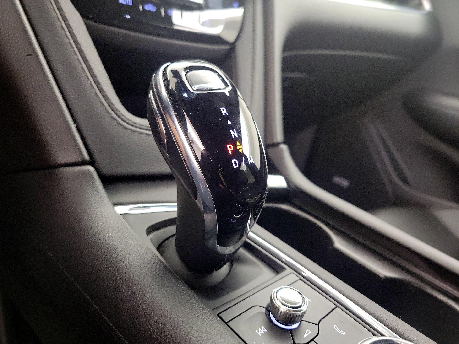 Thumbnail: 2023 Cadillac XT6 - 17