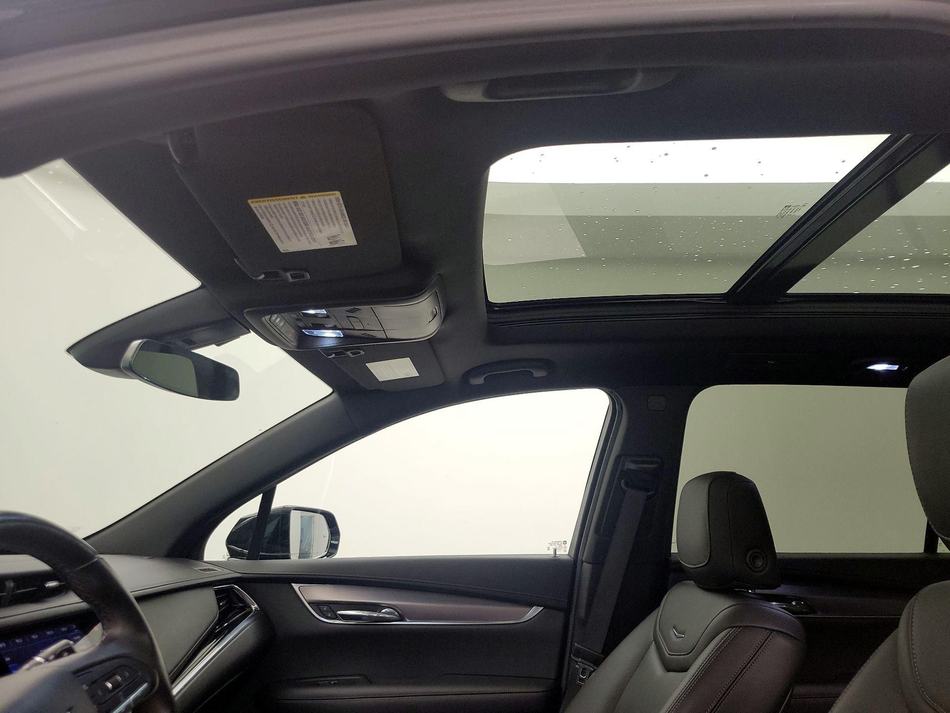 Thumbnail: 2023 Cadillac XT6 - 19