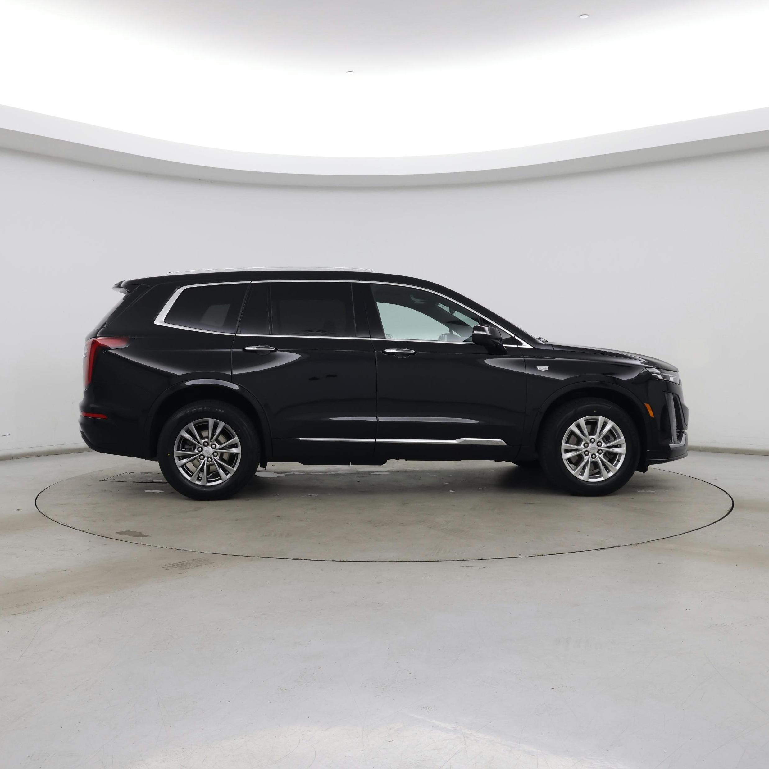 Thumbnail: 2023 Cadillac XT6 - 7