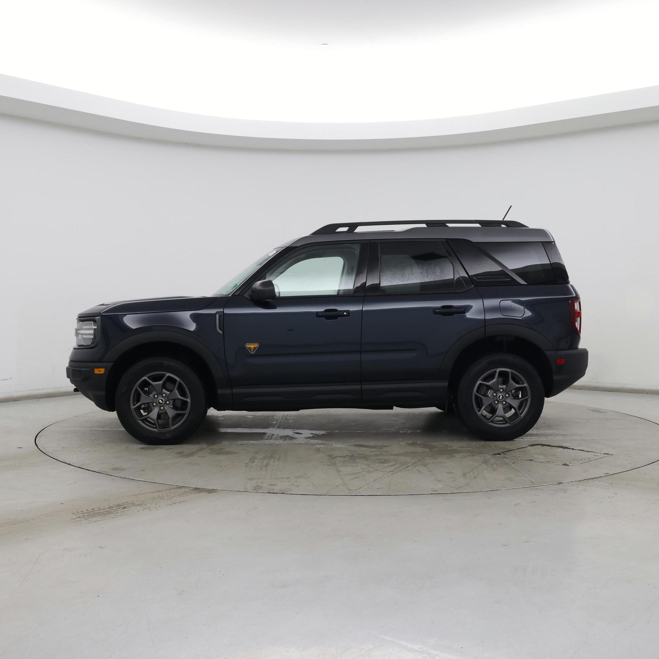 Thumbnail: 2021 Ford Bronco Sport - 3