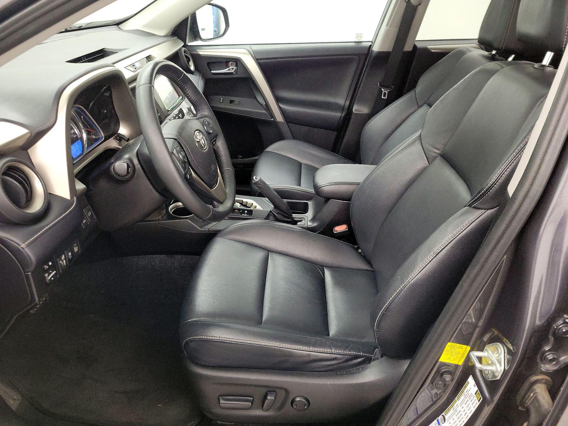 Thumbnail: 2014 Toyota RAV4 - 11