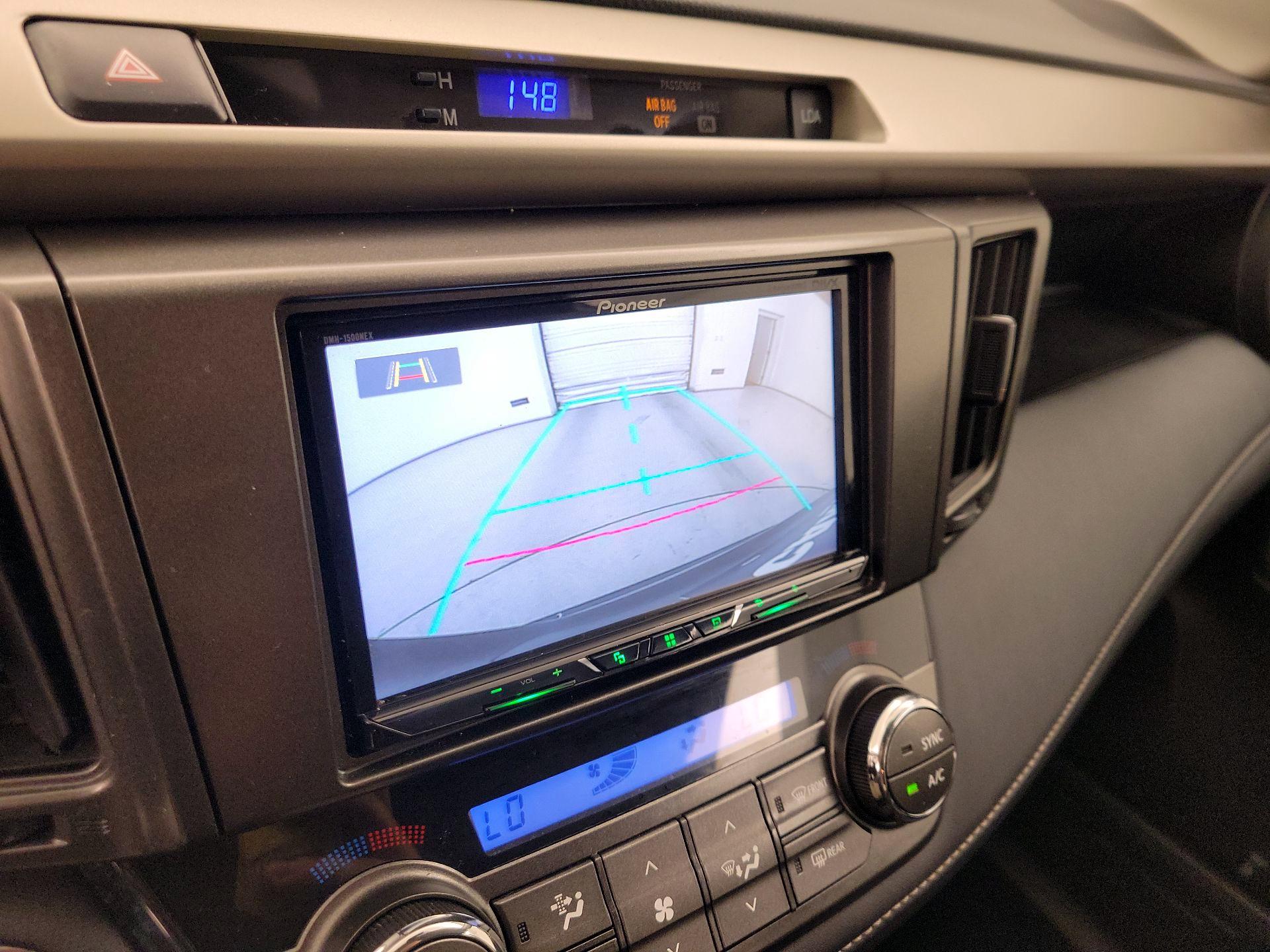 Thumbnail: 2014 Toyota RAV4 - 14