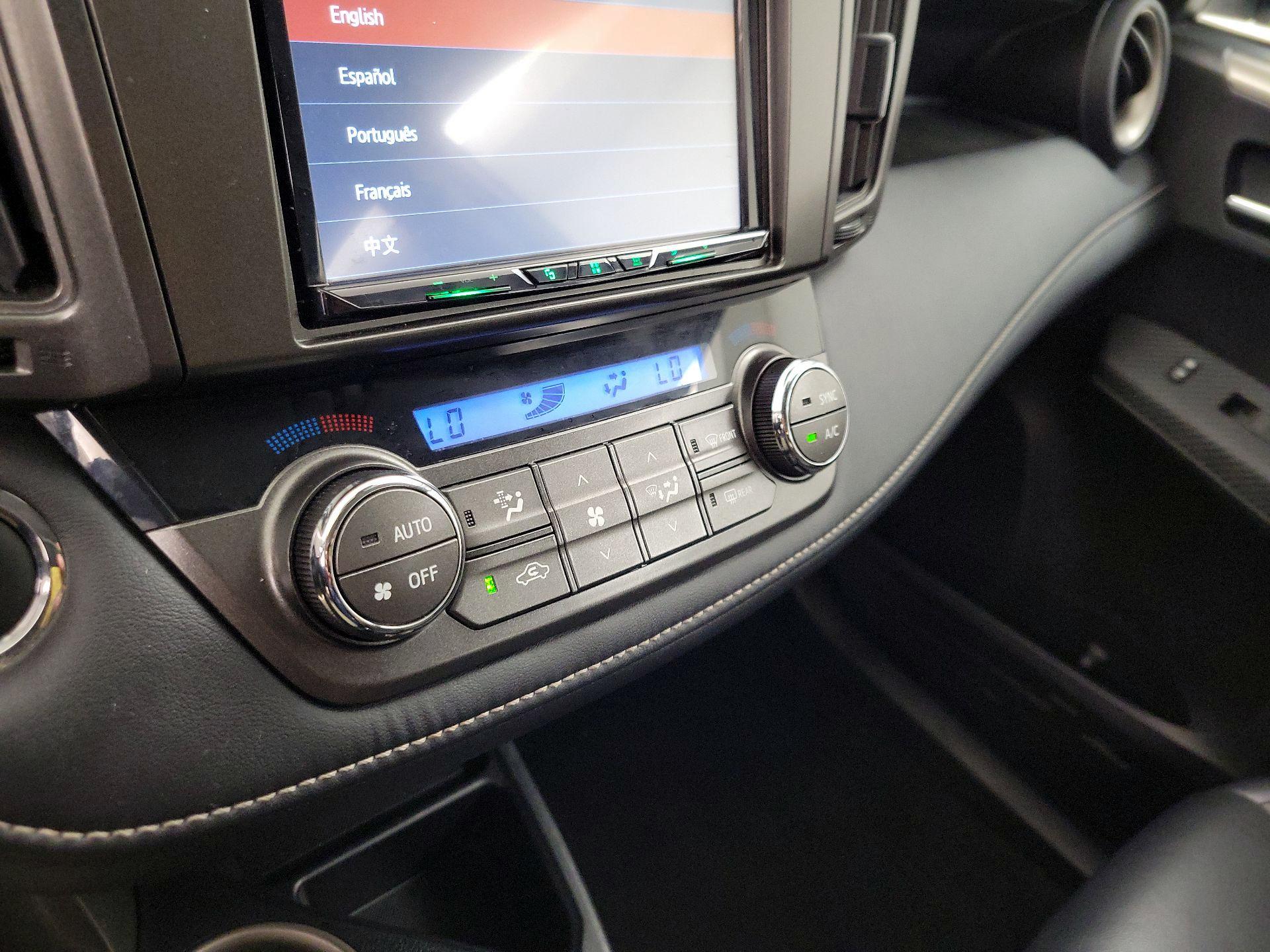 Thumbnail: 2014 Toyota RAV4 - 16