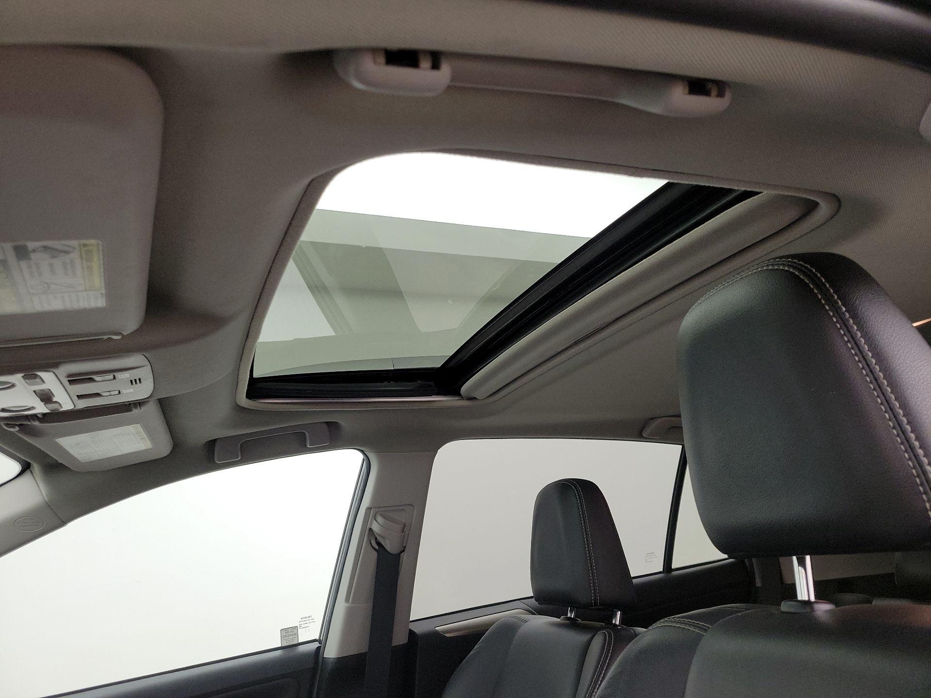 Thumbnail: 2014 Toyota RAV4 - 19