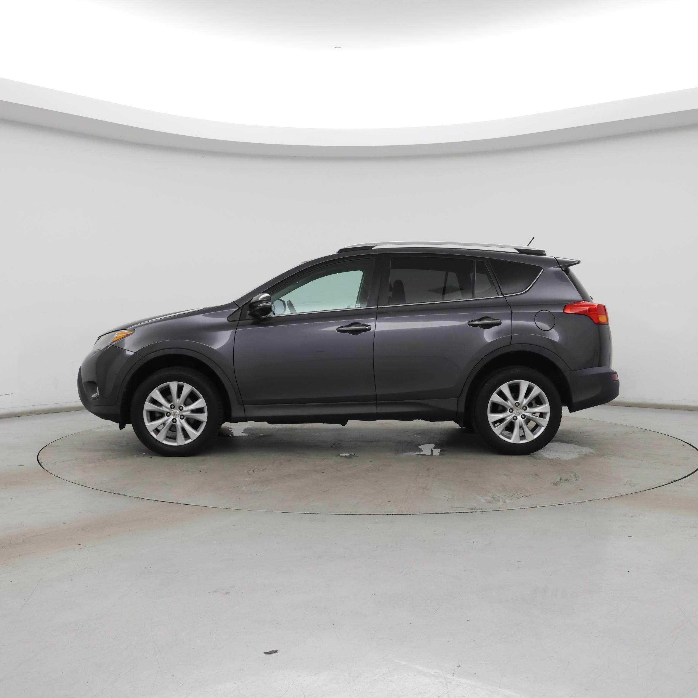 Thumbnail: 2014 Toyota RAV4 - 3