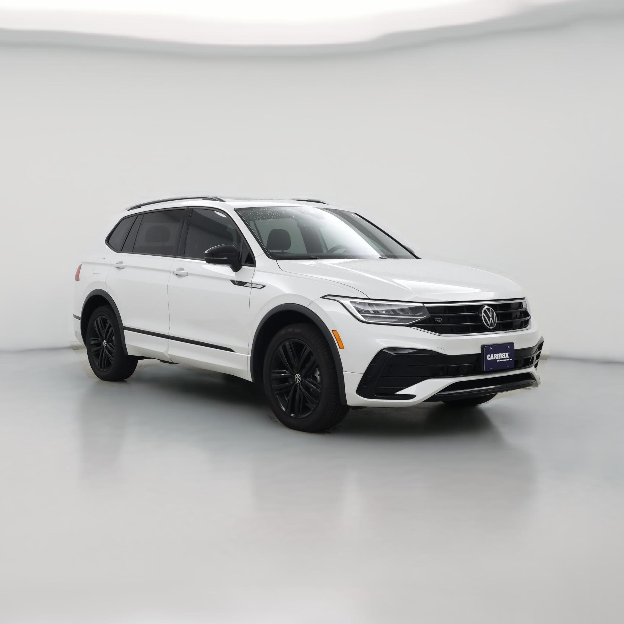Thumbnail: 2022 Volkswagen Tiguan - 1