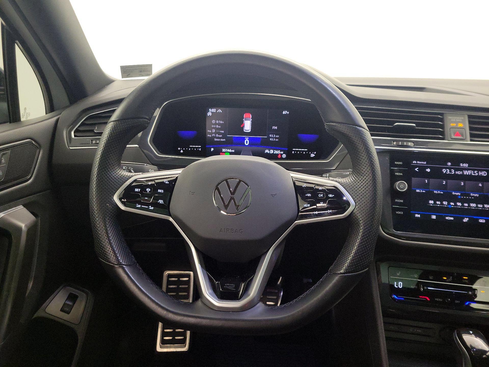 Thumbnail: 2022 Volkswagen Tiguan - 10
