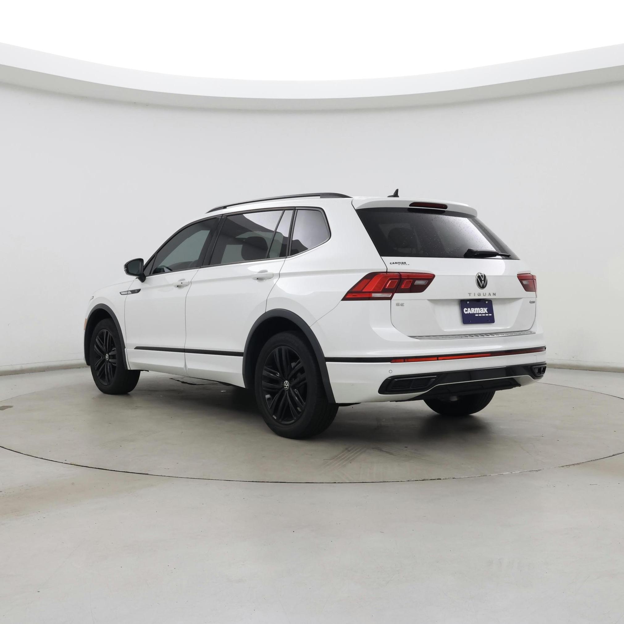 Thumbnail: 2022 Volkswagen Tiguan - 2