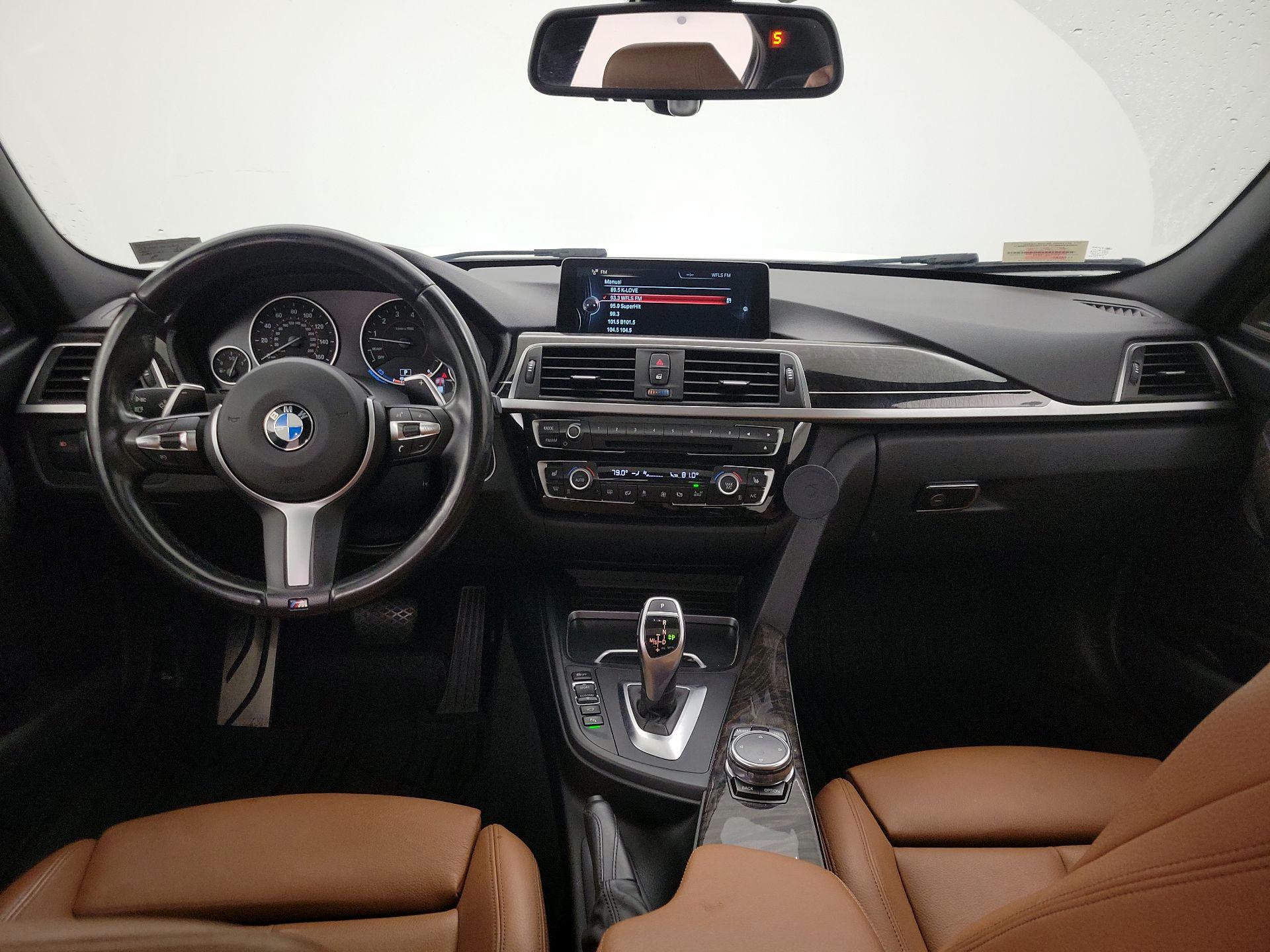 Thumbnail: 2016 BMW 3 Series - 9