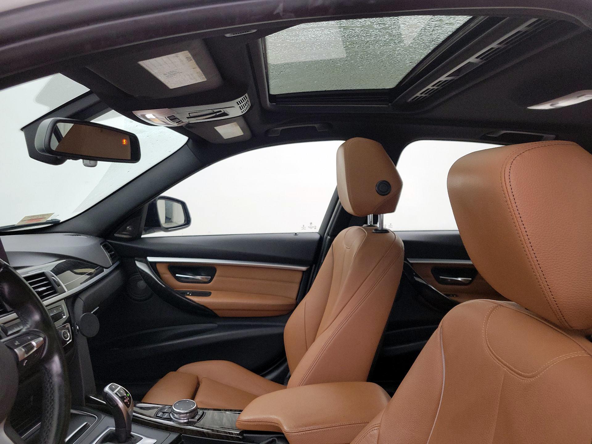Thumbnail: 2016 BMW 3 Series - 20