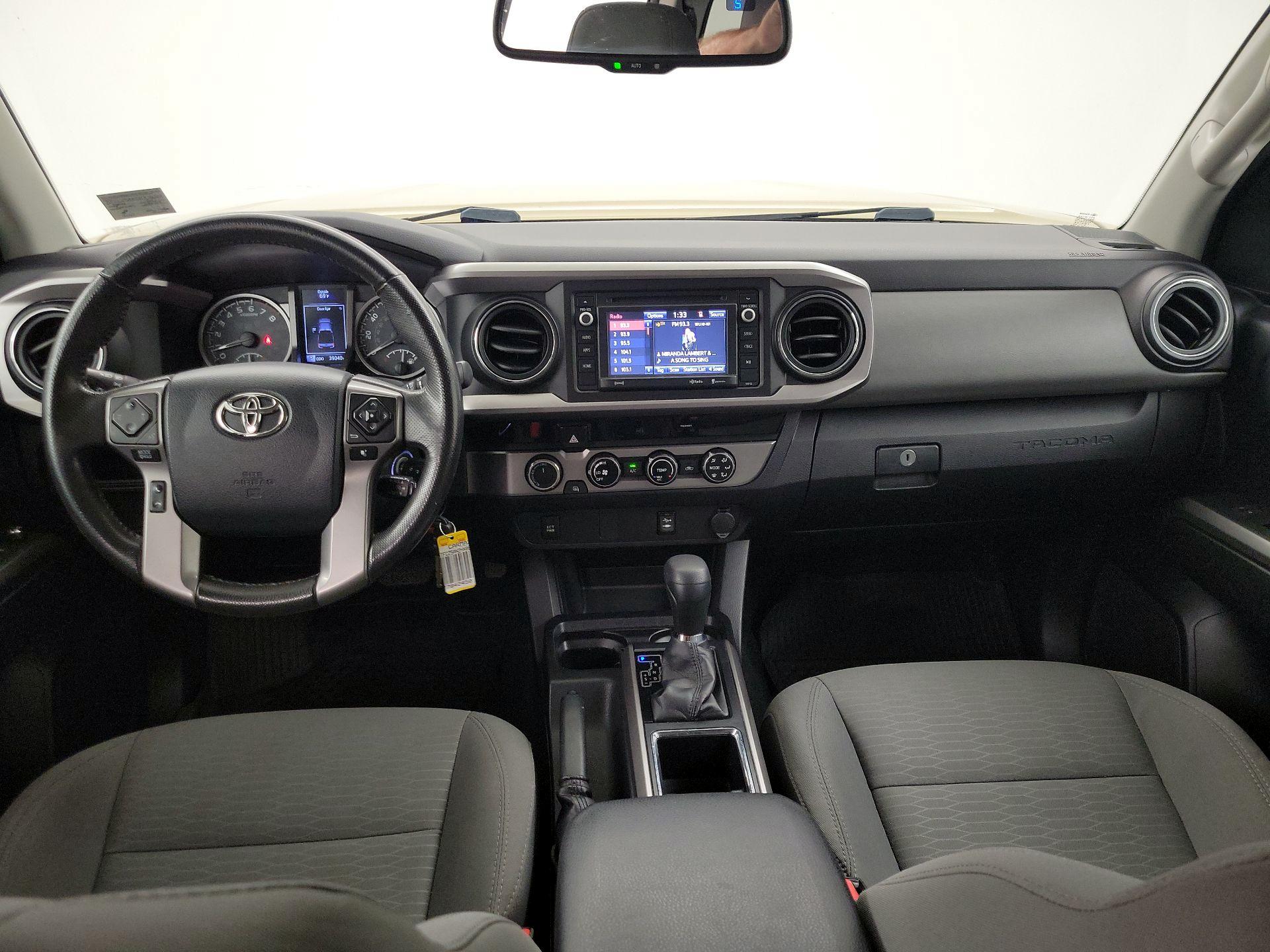 Thumbnail: 2017 Toyota Tacoma - 9