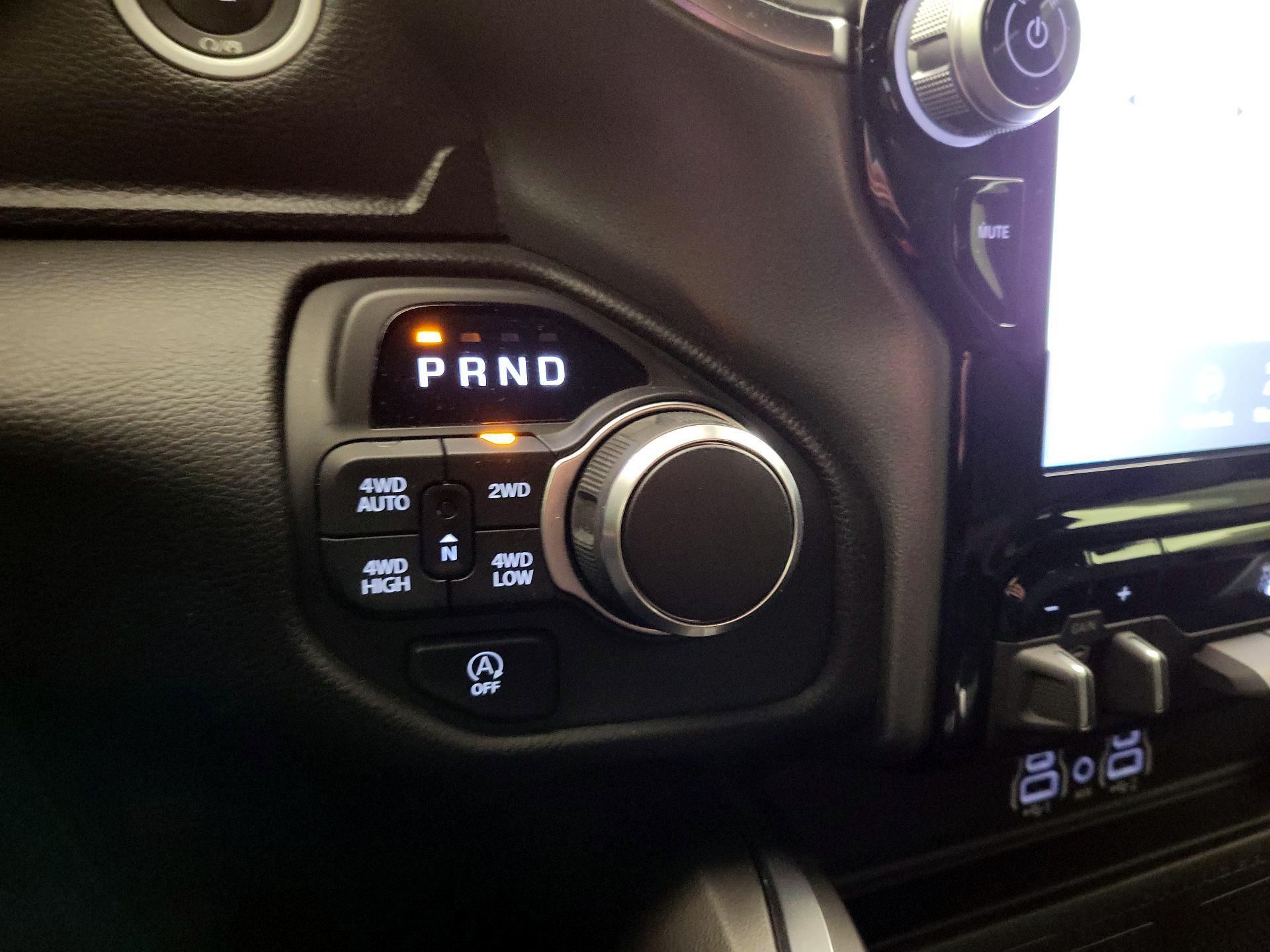 Thumbnail: 2025 RAM 1500 - 18