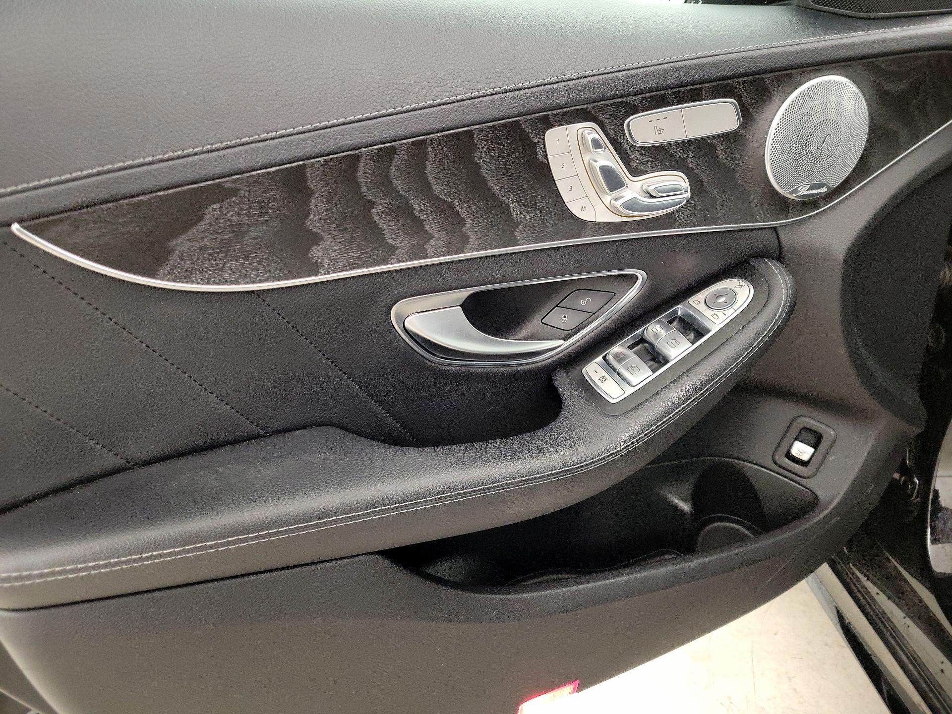 Thumbnail: 2016 Mercedes-Benz C-Class - 12