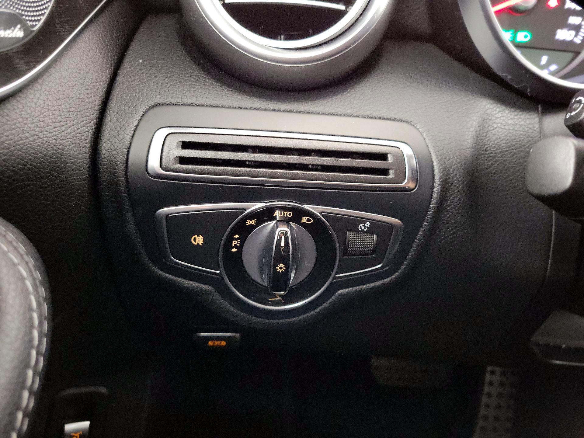 Thumbnail: 2016 Mercedes-Benz C-Class - 13