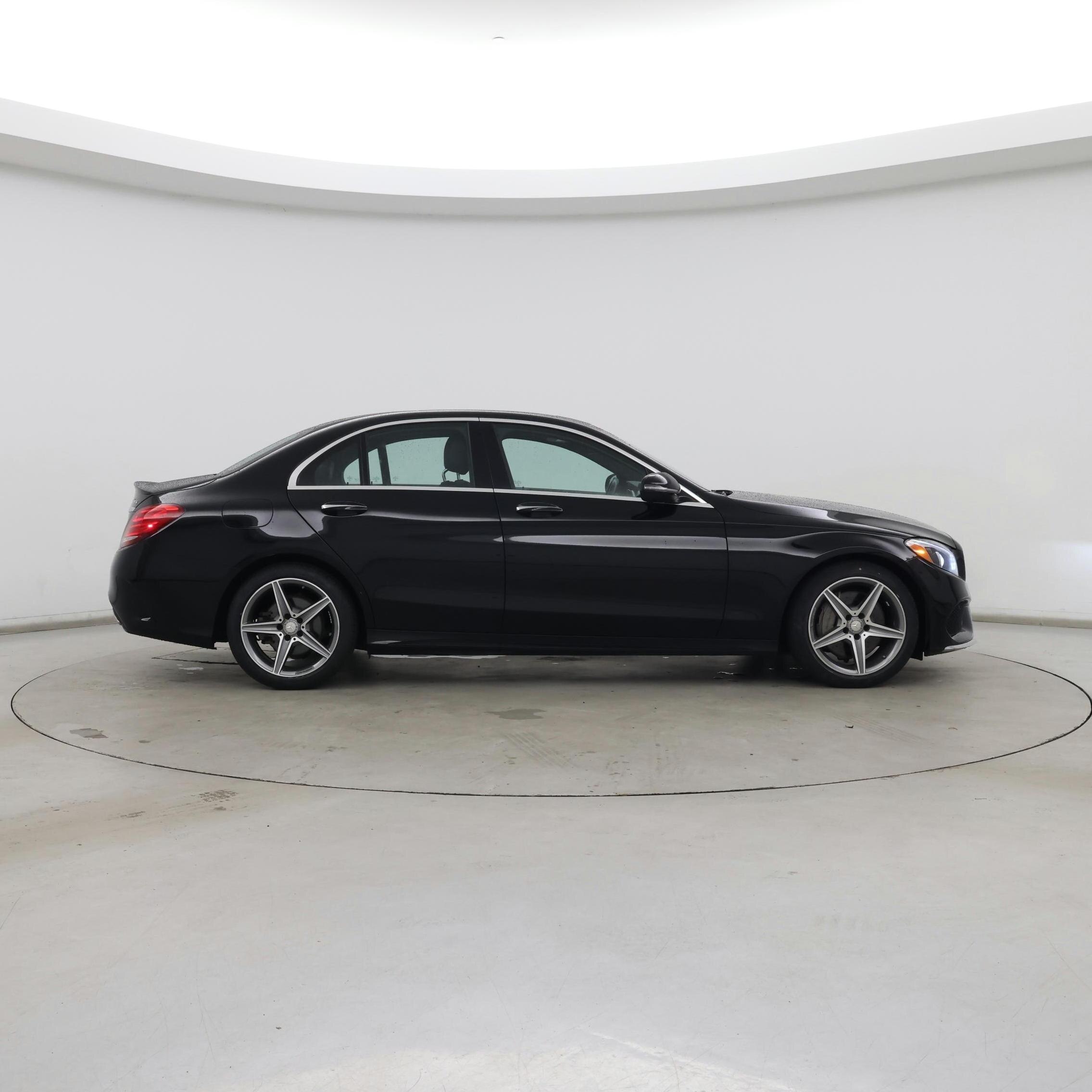 Thumbnail: 2016 Mercedes-Benz C-Class - 7
