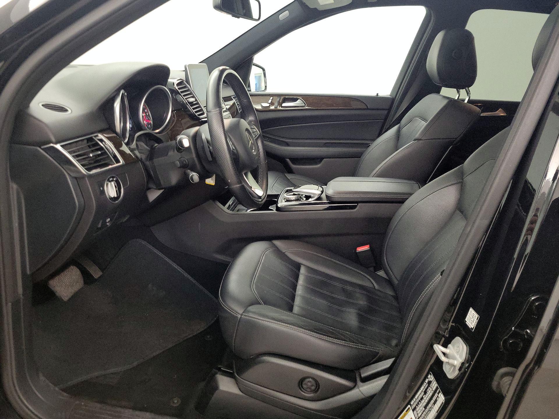 Thumbnail: 2016 Mercedes-Benz GLE - 11