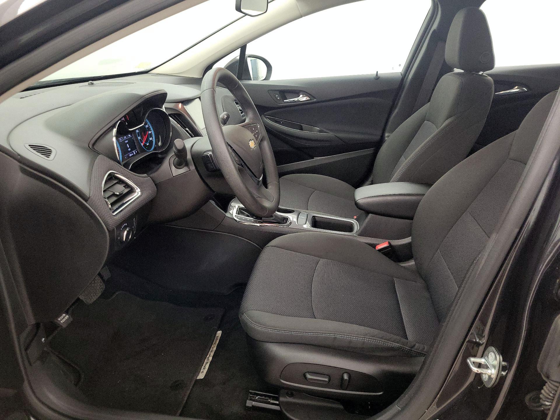 Thumbnail: 2016 Chevrolet Cruze - 11