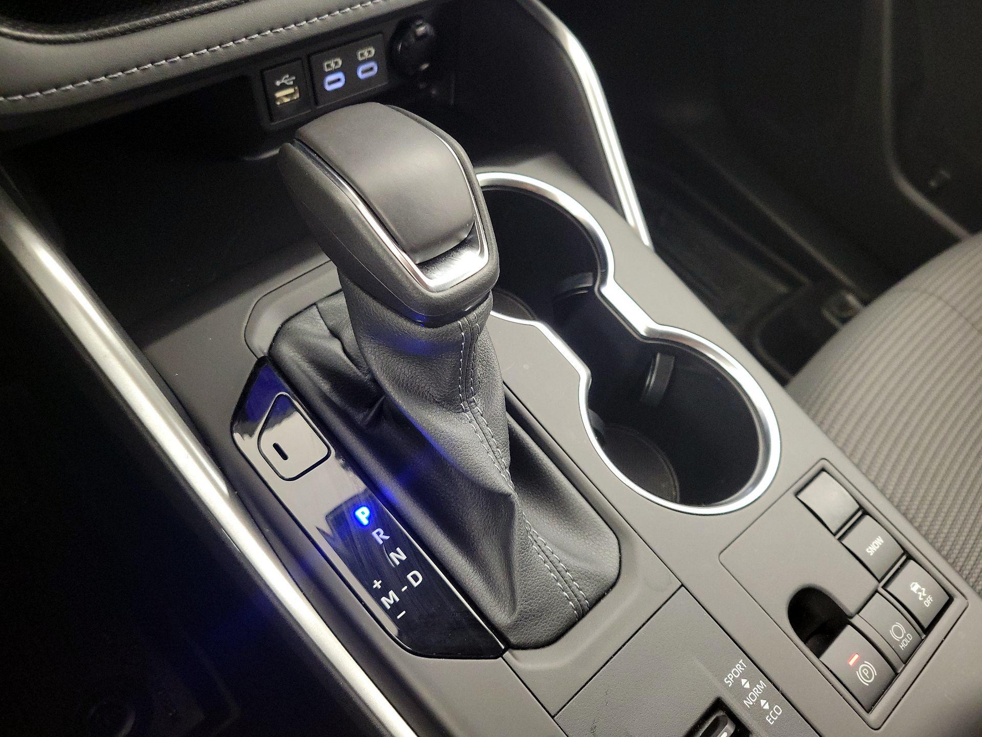 Thumbnail: 2023 Toyota Highlander - 17