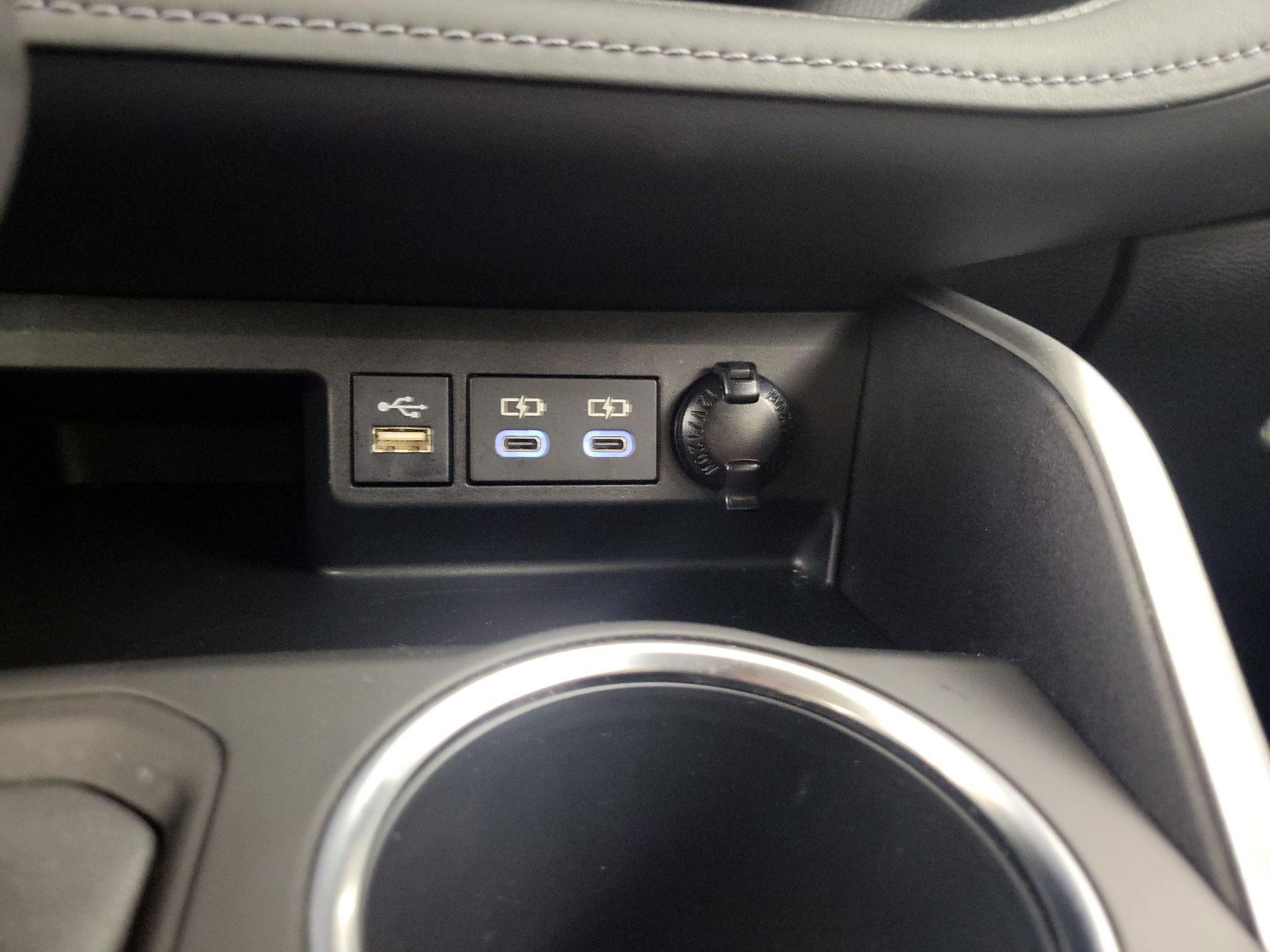 Thumbnail: 2023 Toyota Highlander - 18