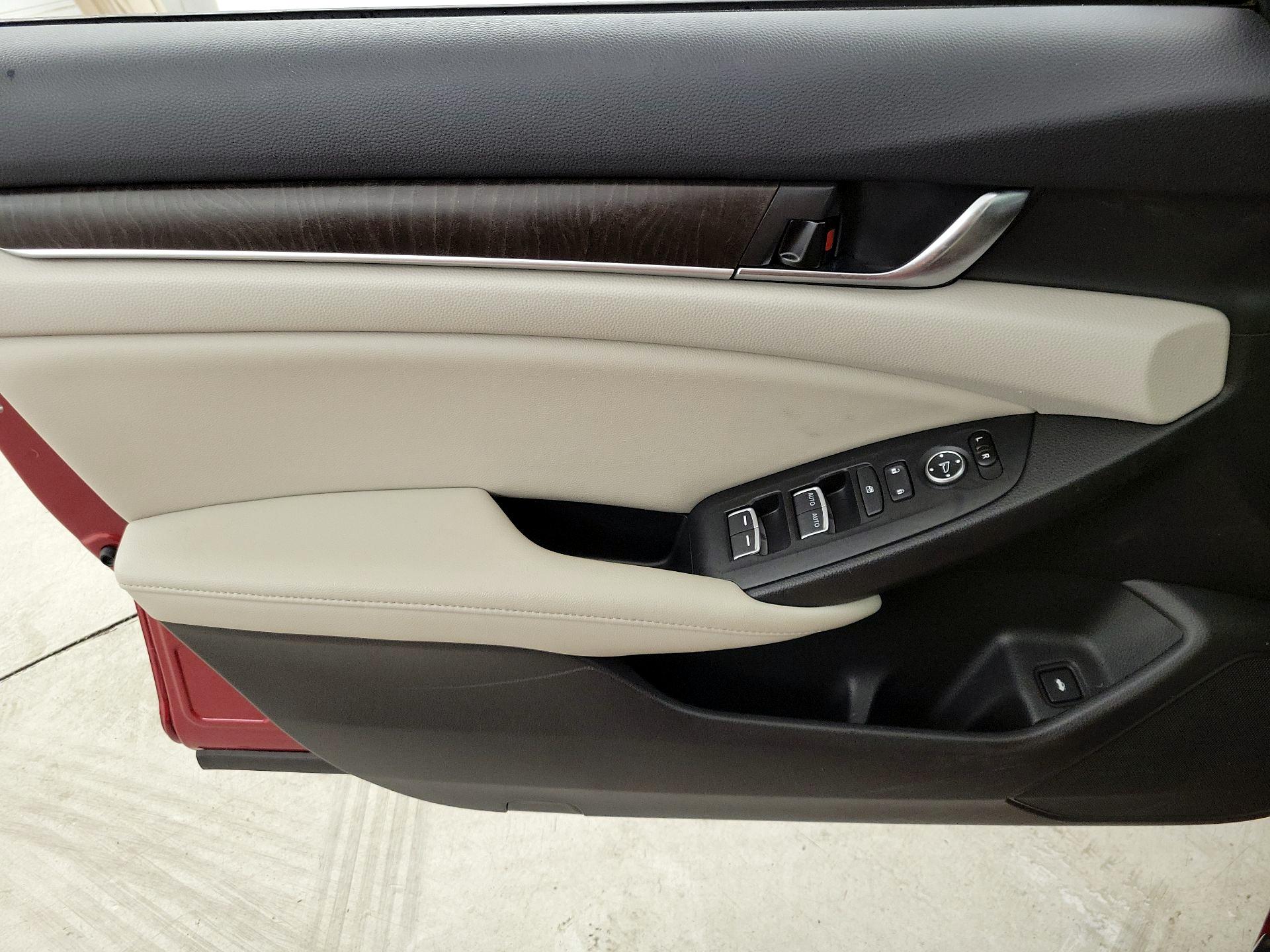 Thumbnail: 2019 Honda Accord - 12
