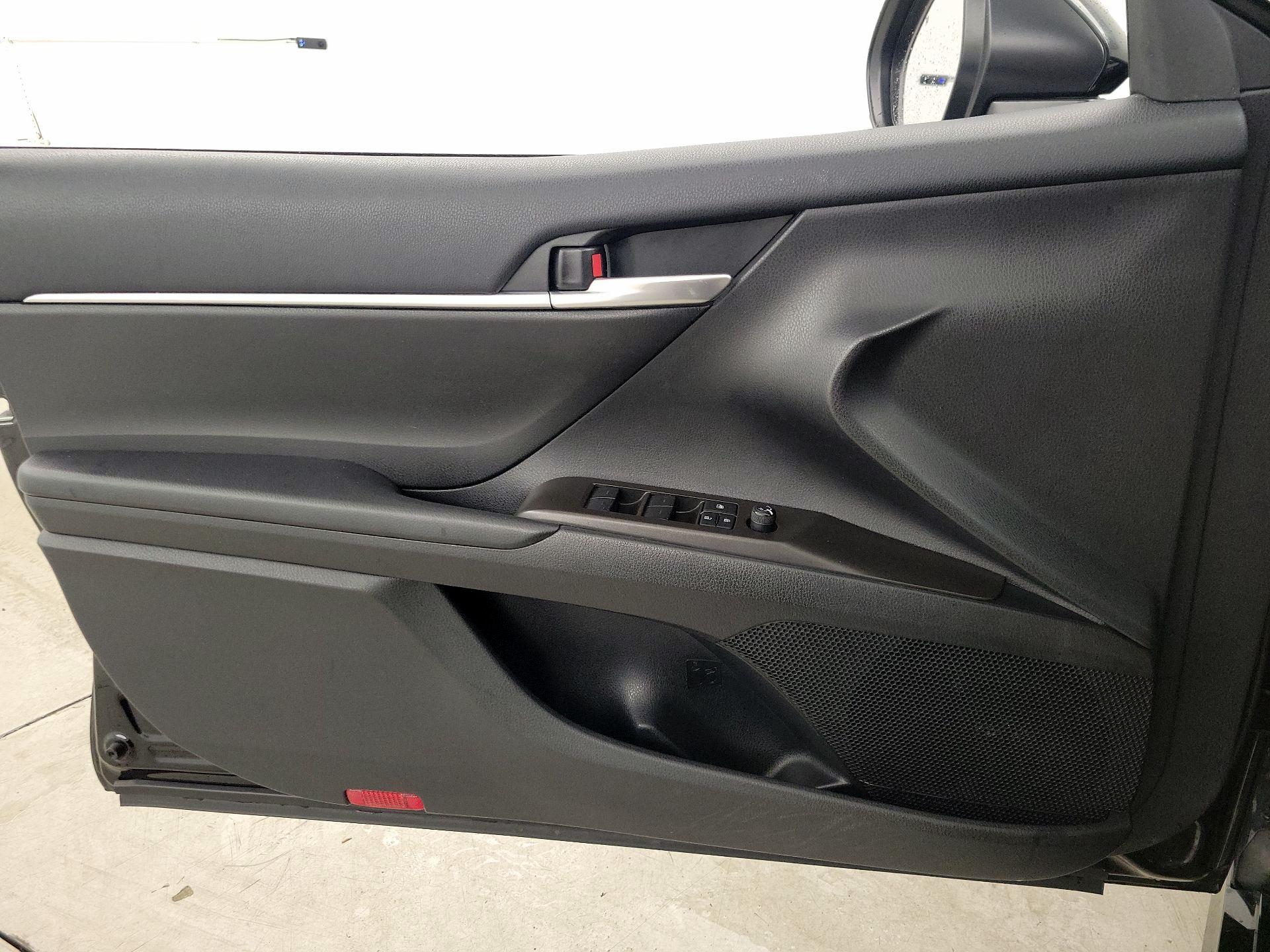 Thumbnail: 2023 Toyota Camry - 12