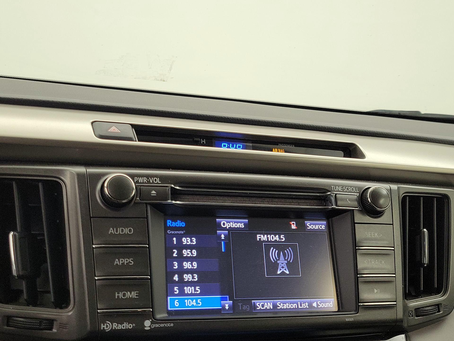Thumbnail: 2015 Toyota RAV4 - 15