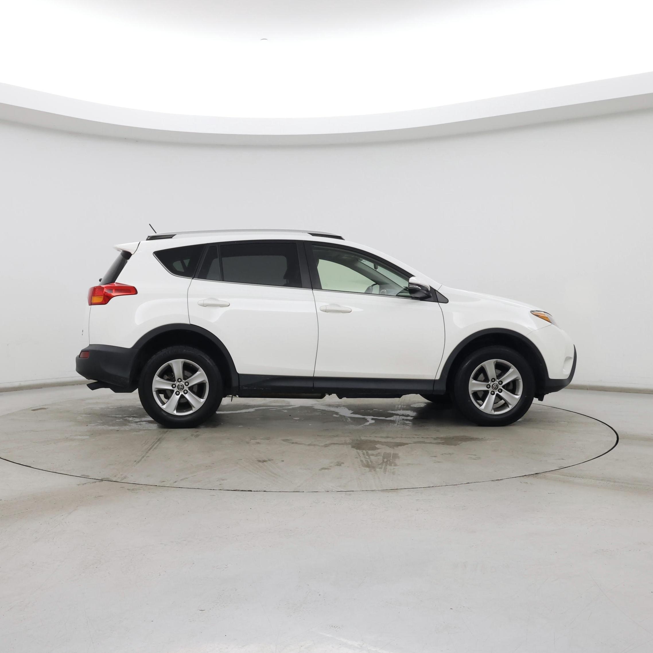 Thumbnail: 2015 Toyota RAV4 - 7