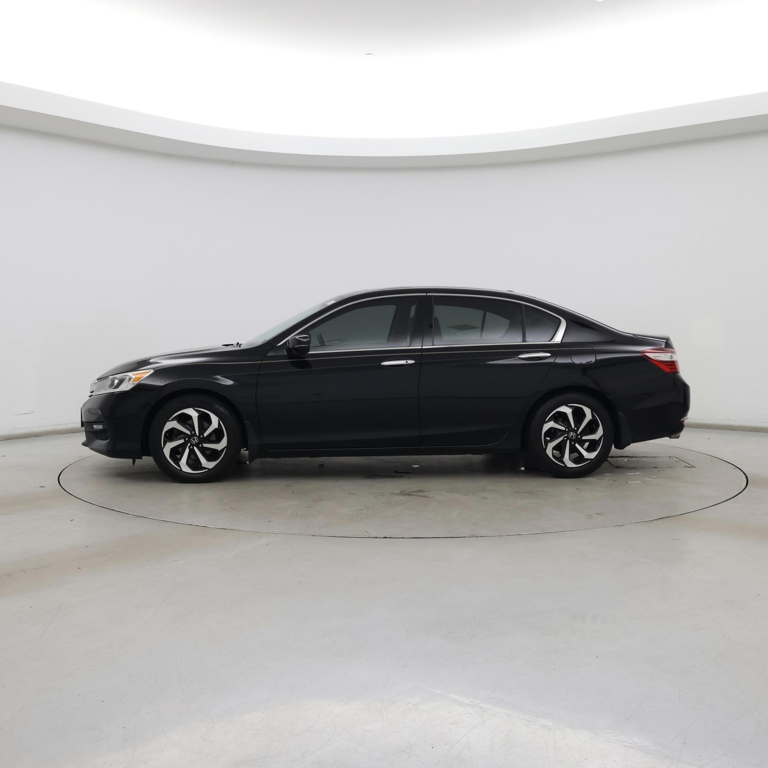 Thumbnail: 2017 Honda Accord - 3