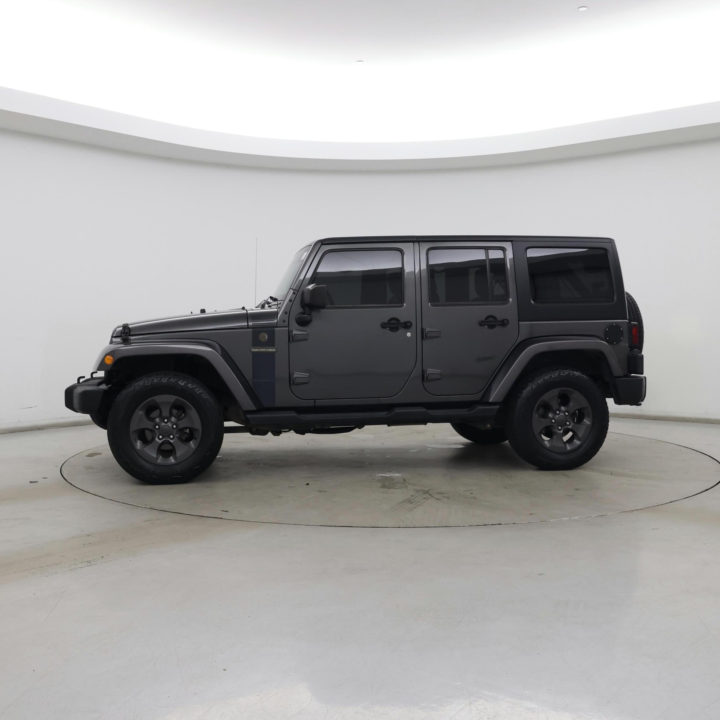 Thumbnail: 2017 Jeep Wrangler - 3